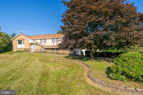 2275 ROWLAND ROAD COOPERSBURG PA 18036