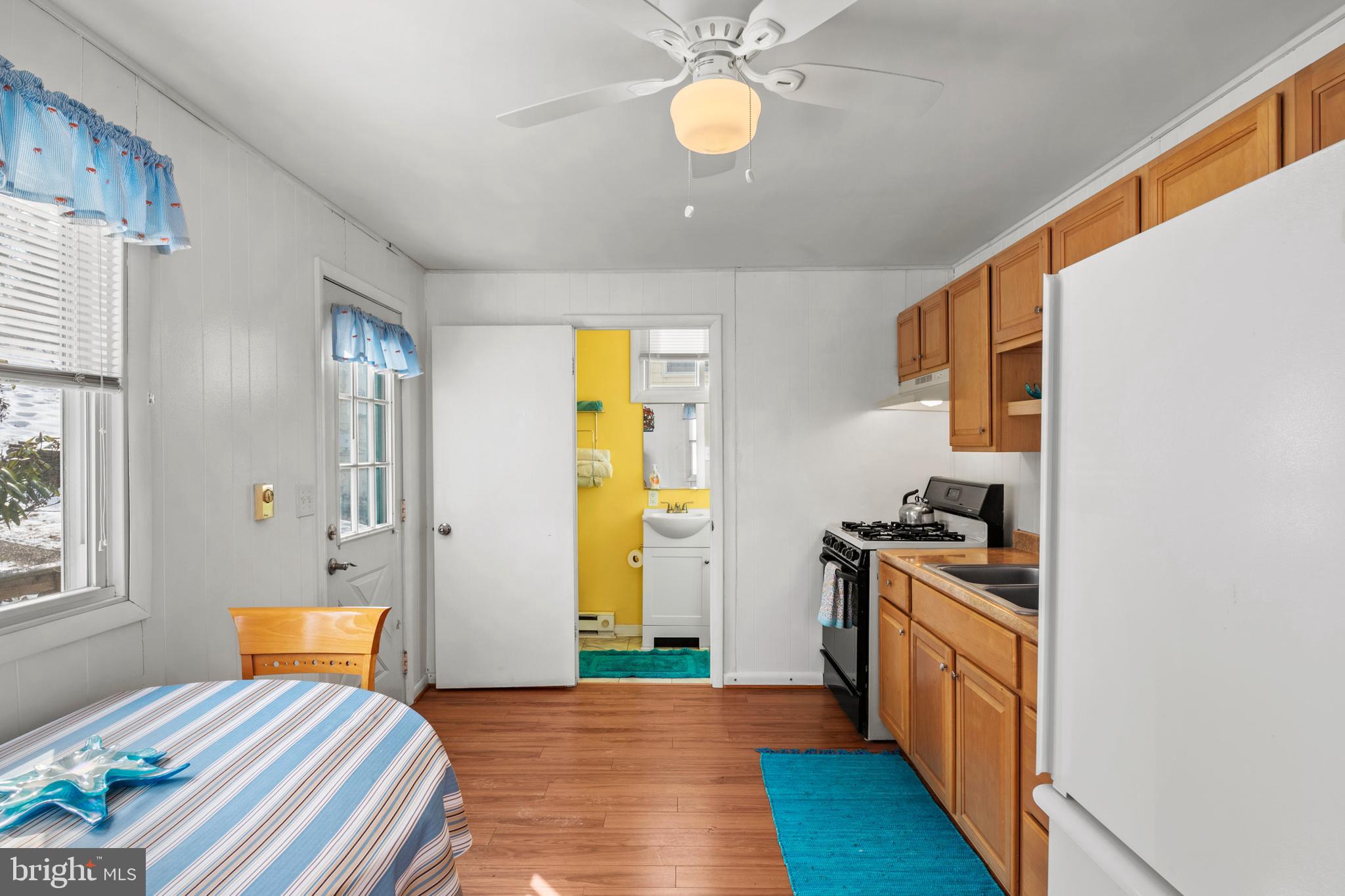 CARRS WHARF - Residential