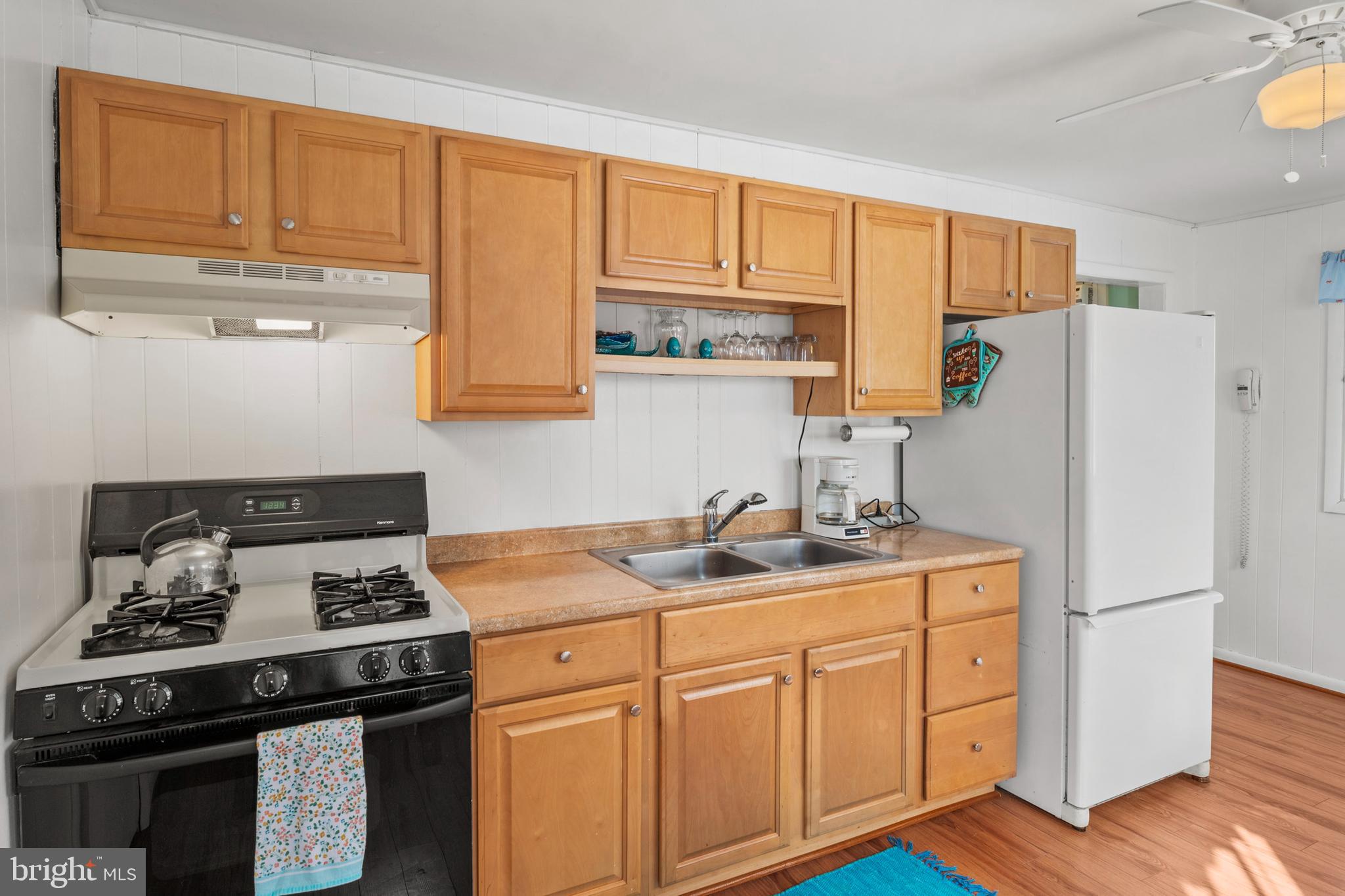 CARRS WHARF - Residential