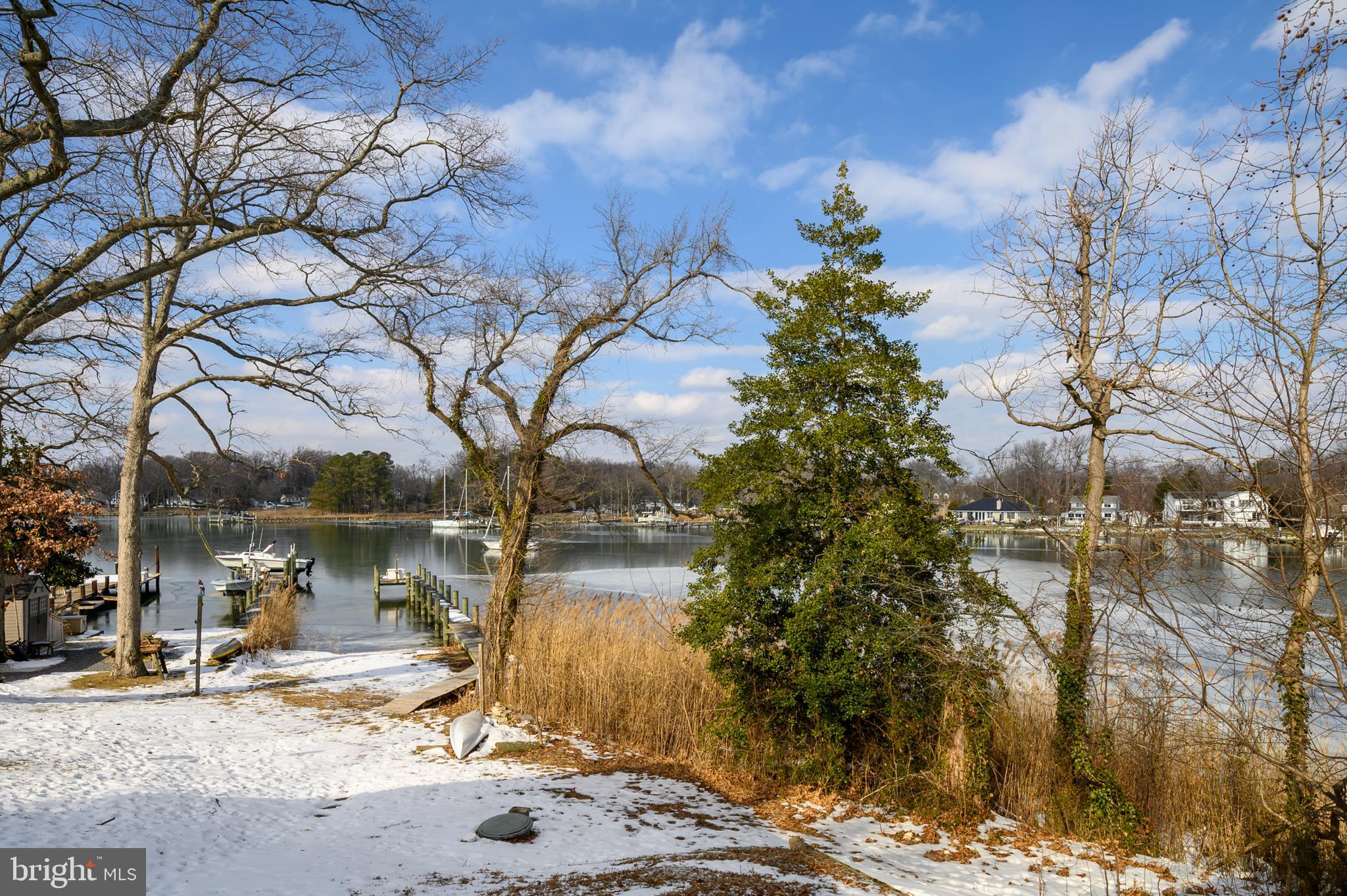 CARRS WHARF - Residential