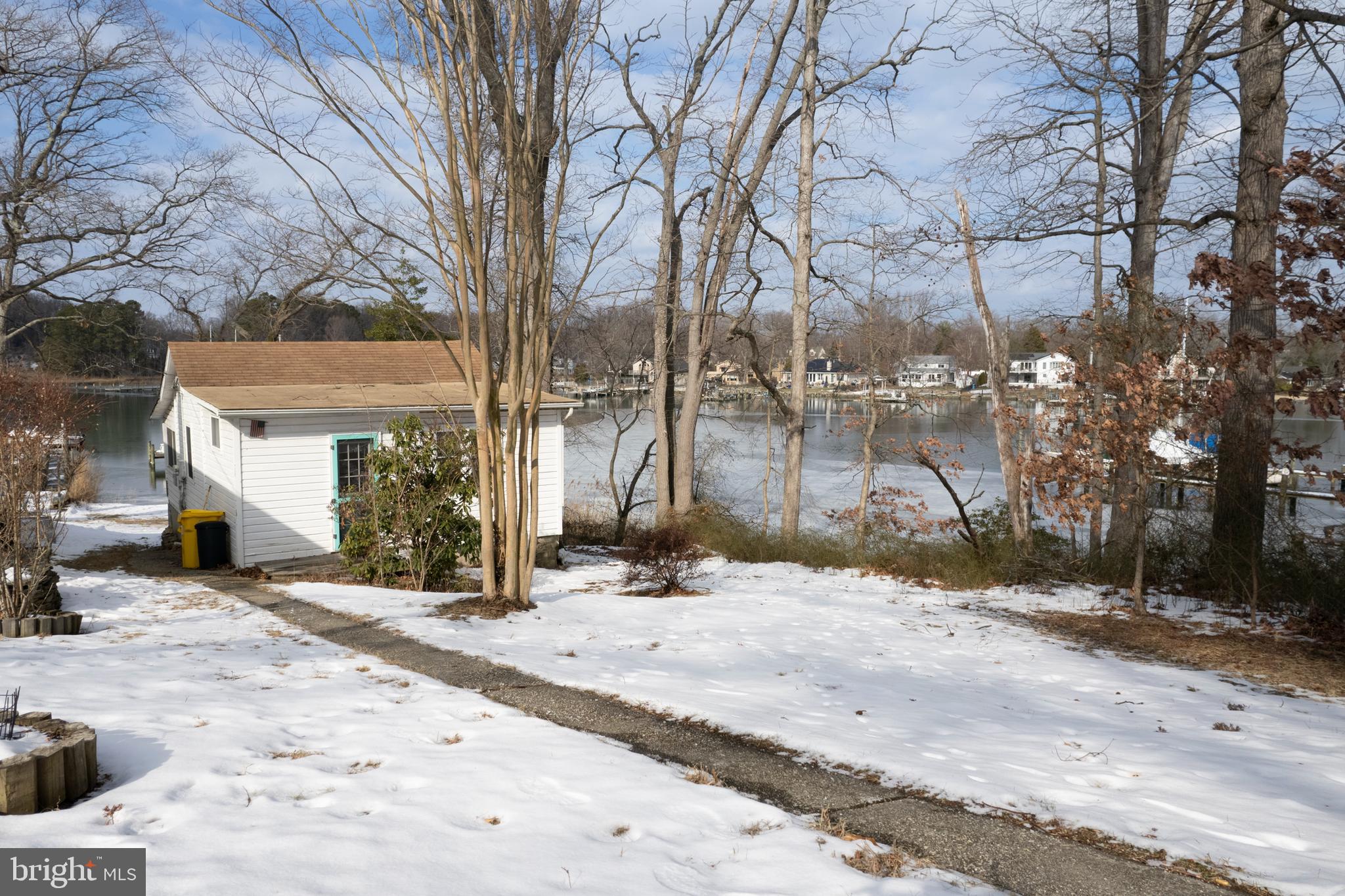 CARRS WHARF - Residential