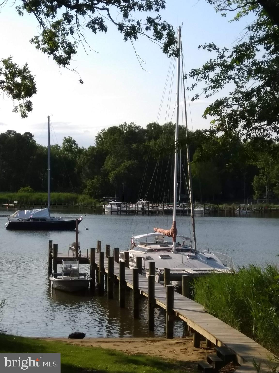 CARRS WHARF - Residential