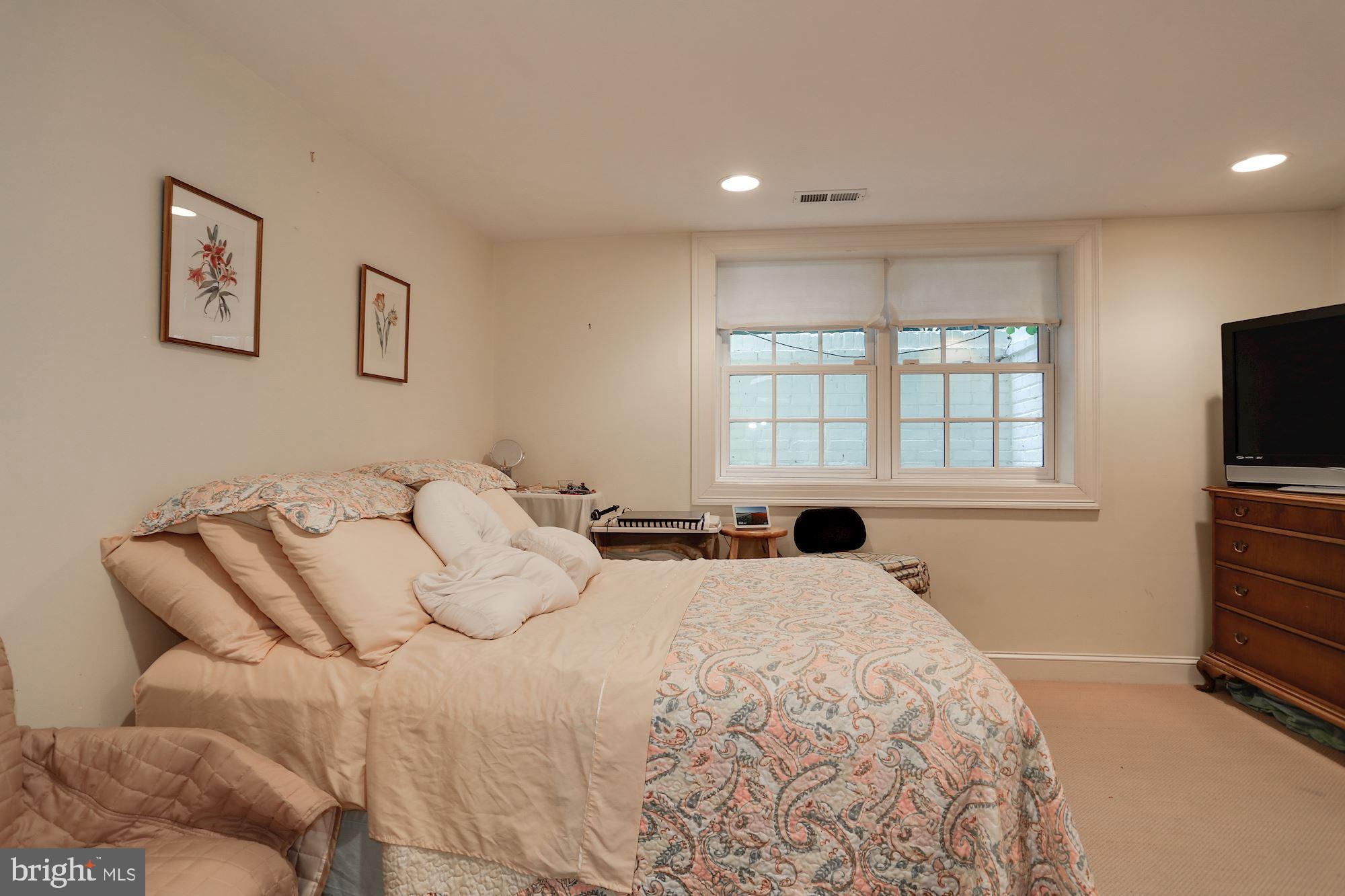 WESLEY HEIGHTS - Residential