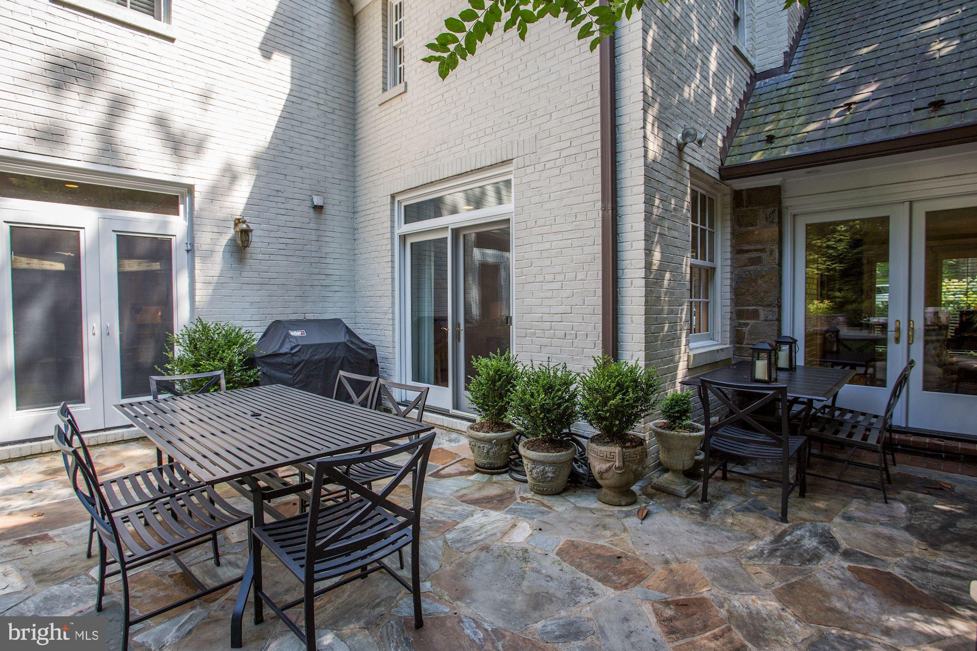 WESLEY HEIGHTS - Residential