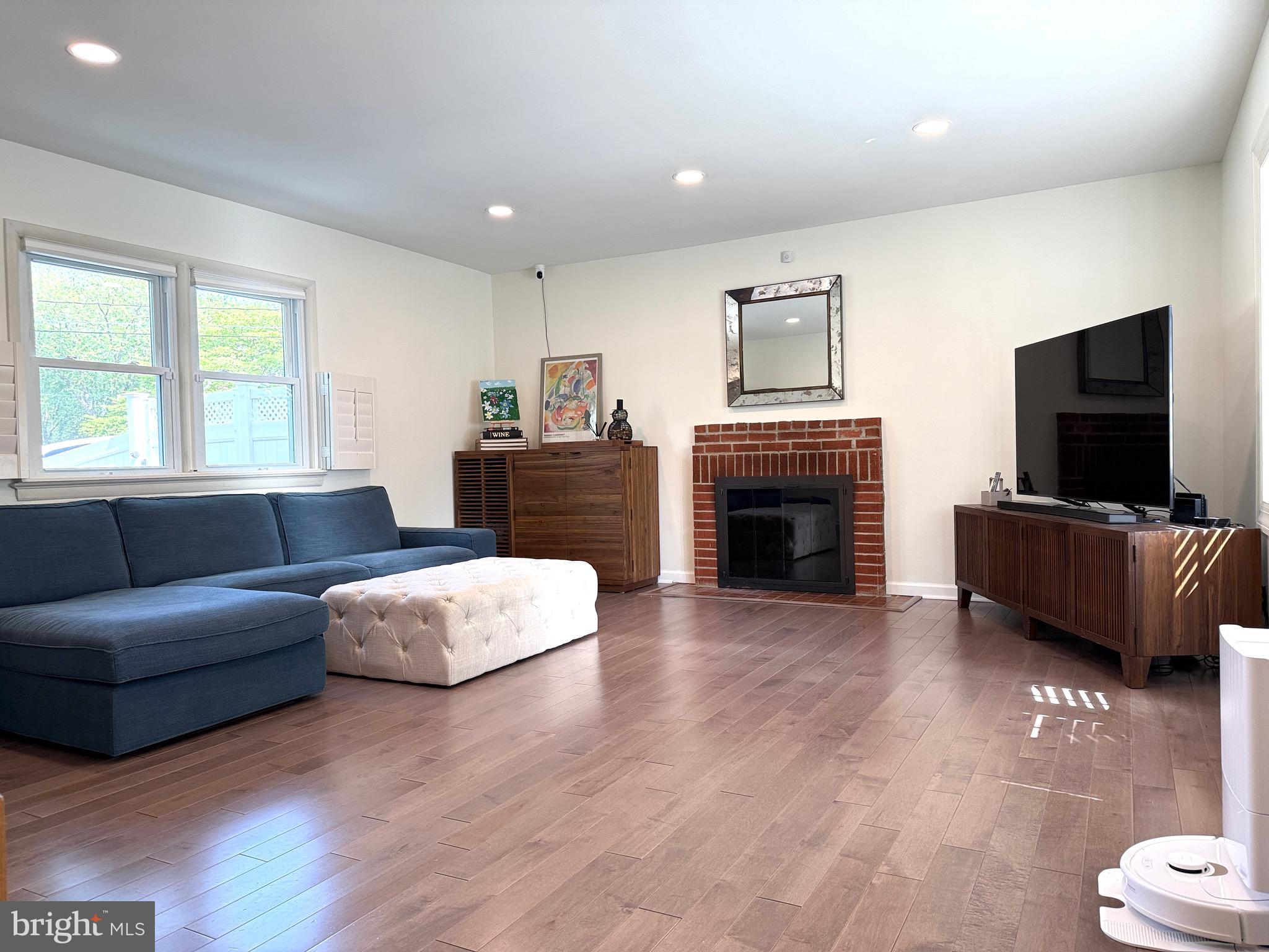 BIRCHWOOD - Residential Lease