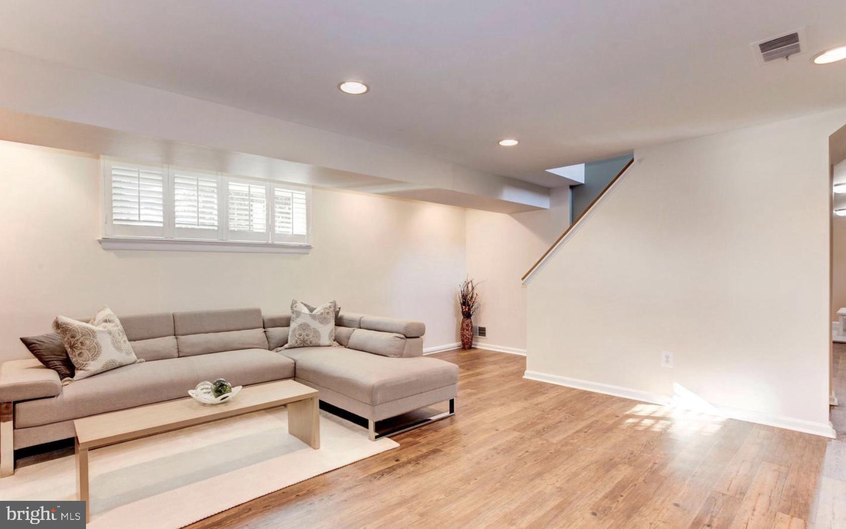 BIRCHWOOD - Residential Lease