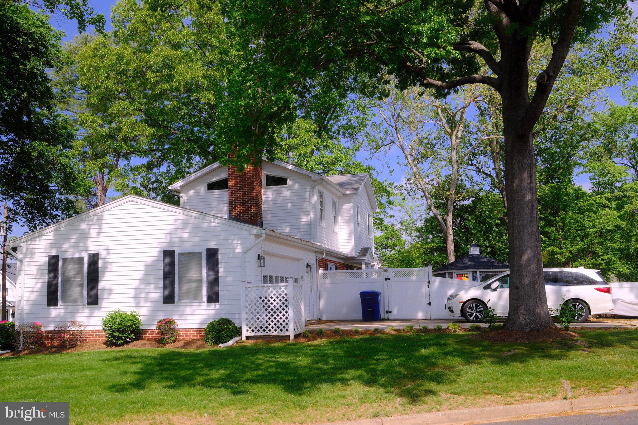 BIRCHWOOD - Residential Lease