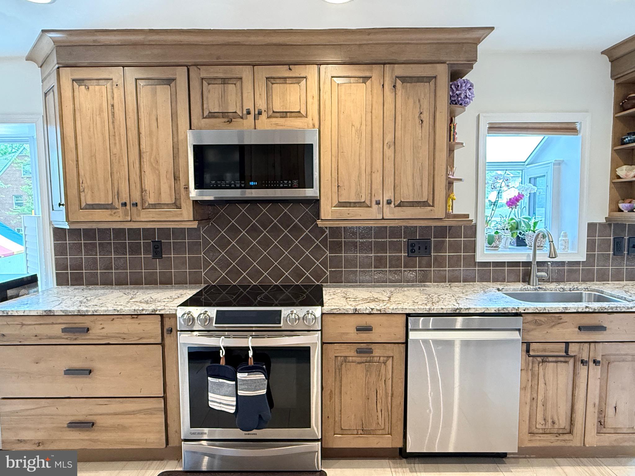 BIRCHWOOD - Residential Lease