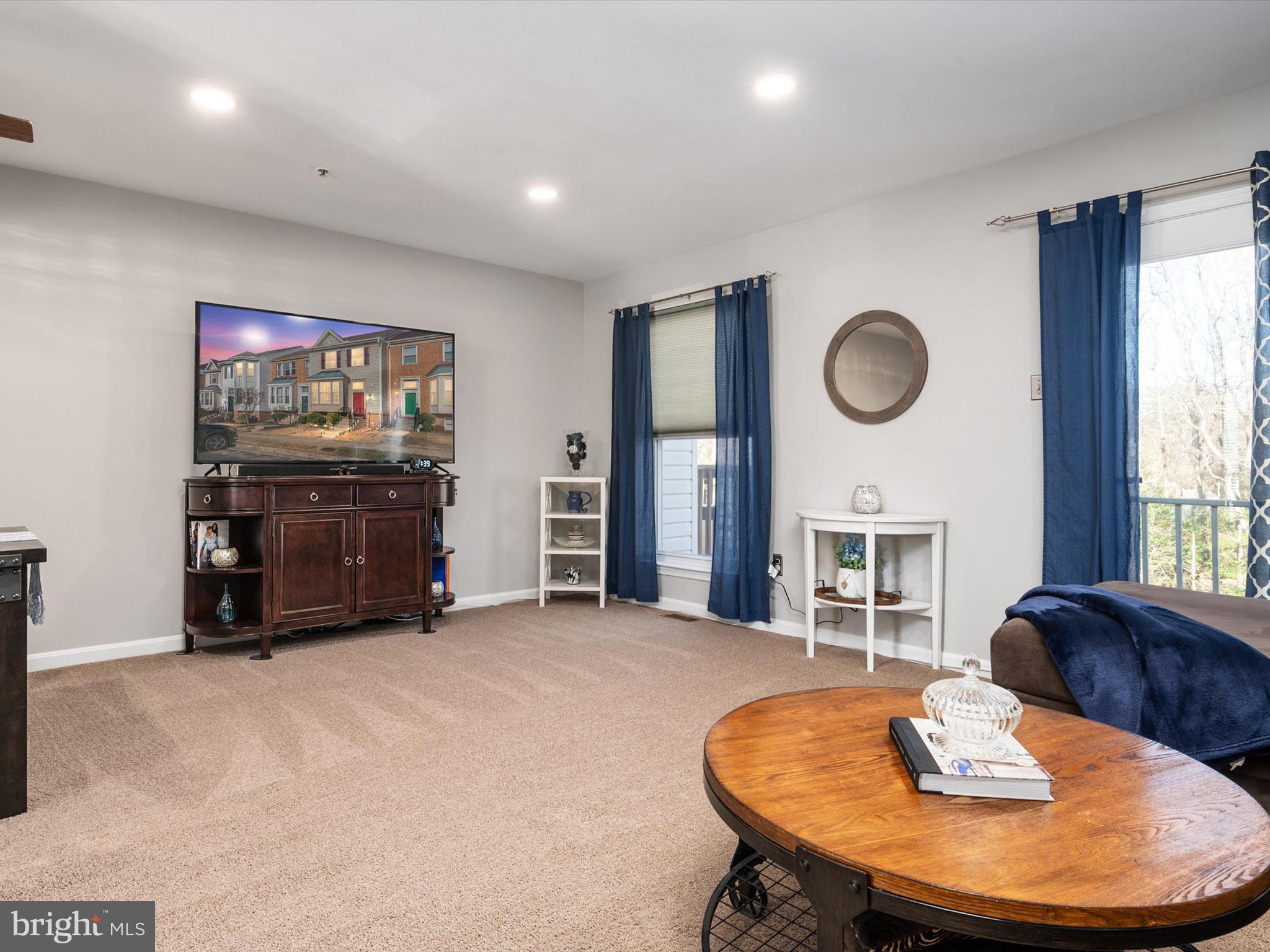 FOX CHASE - Residential