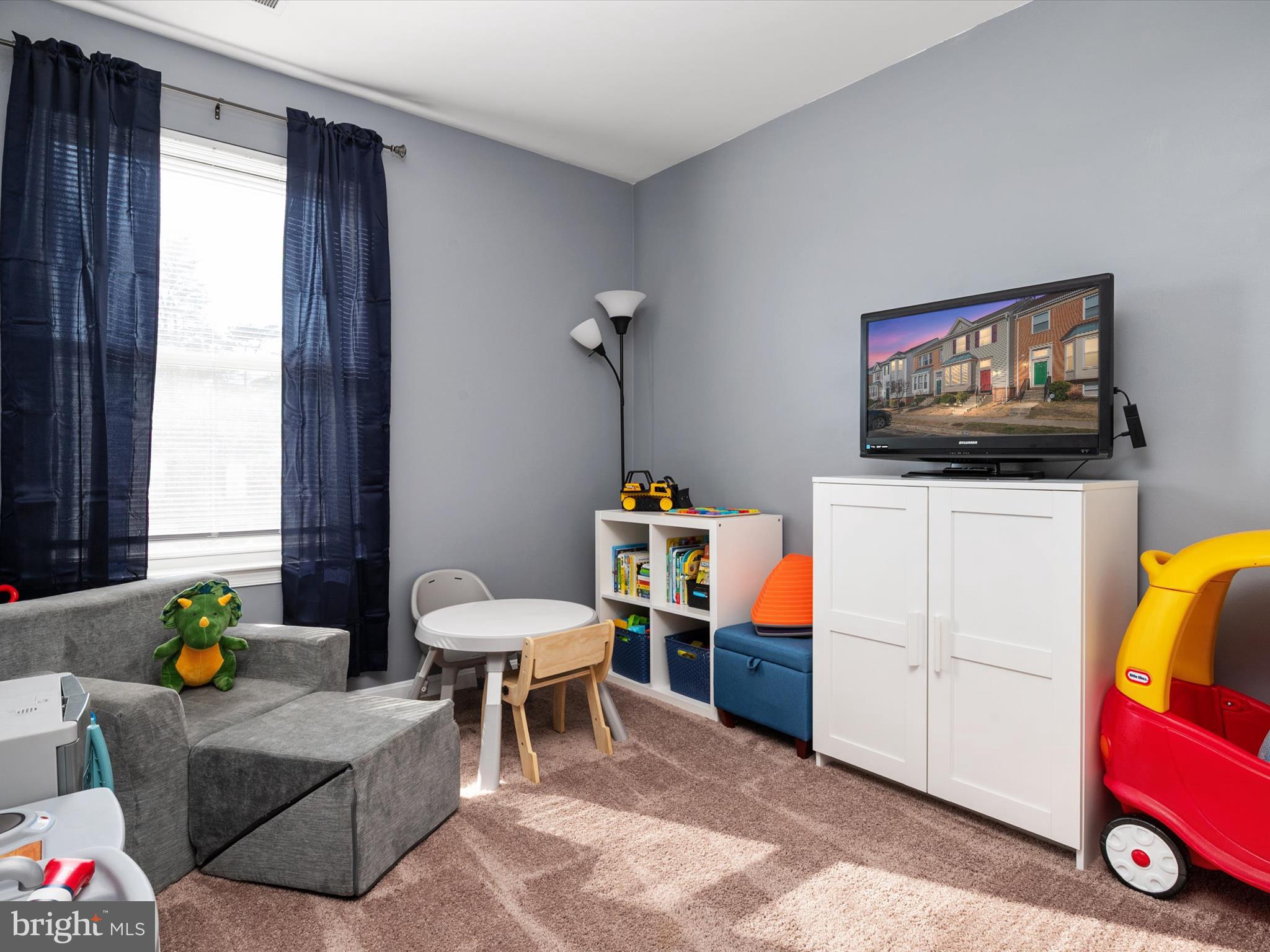 FOX CHASE - Residential