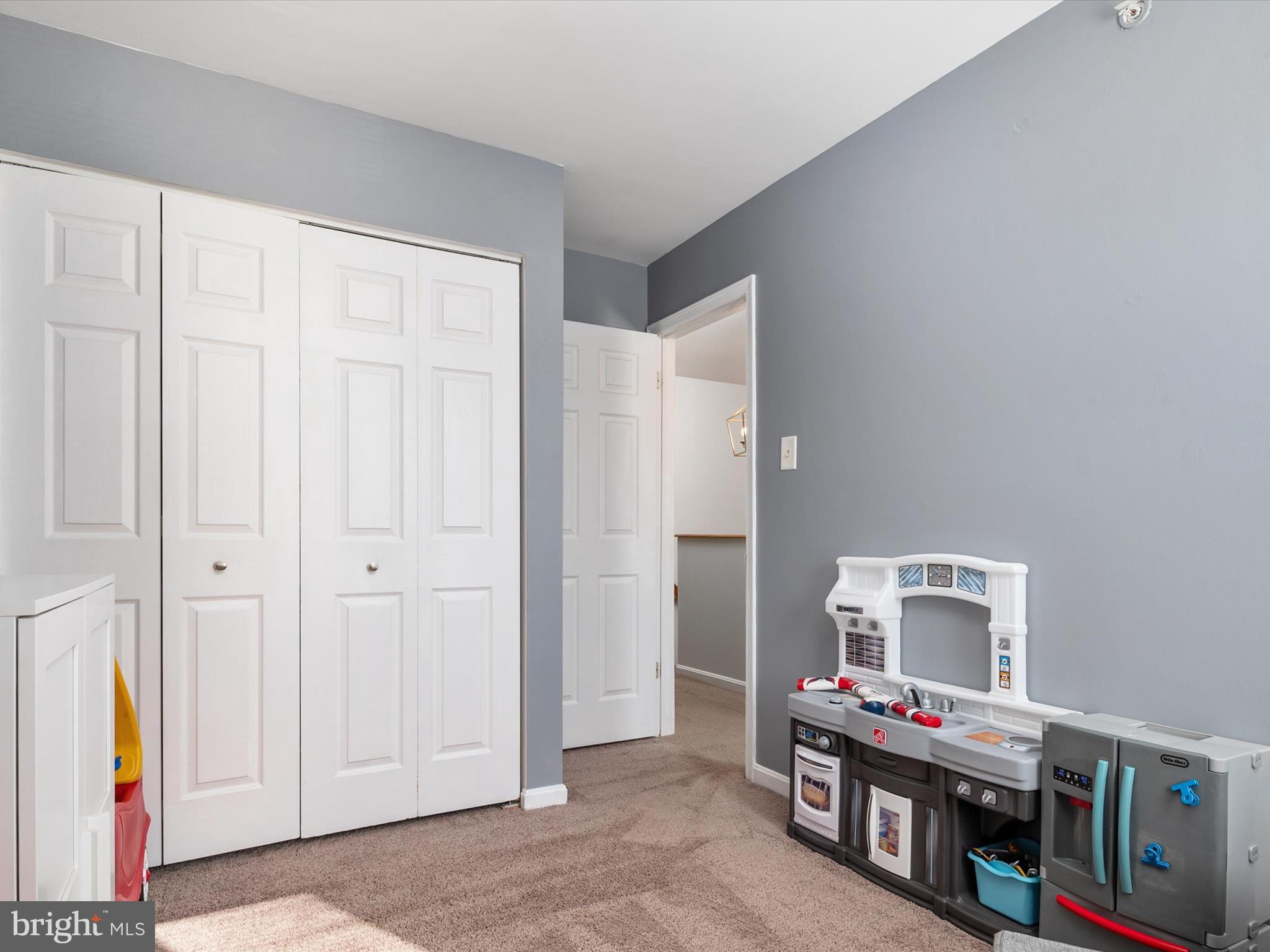 FOX CHASE - Residential