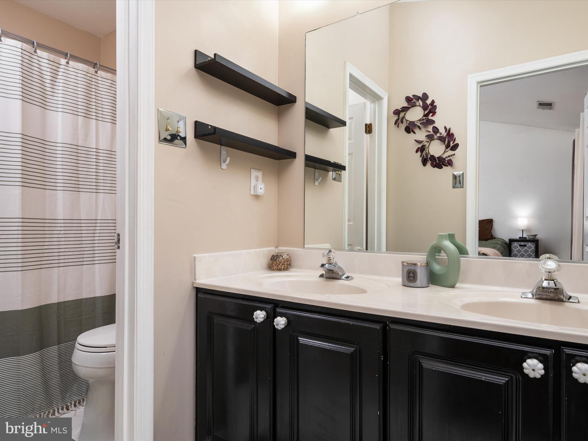 FOX CHASE - Residential