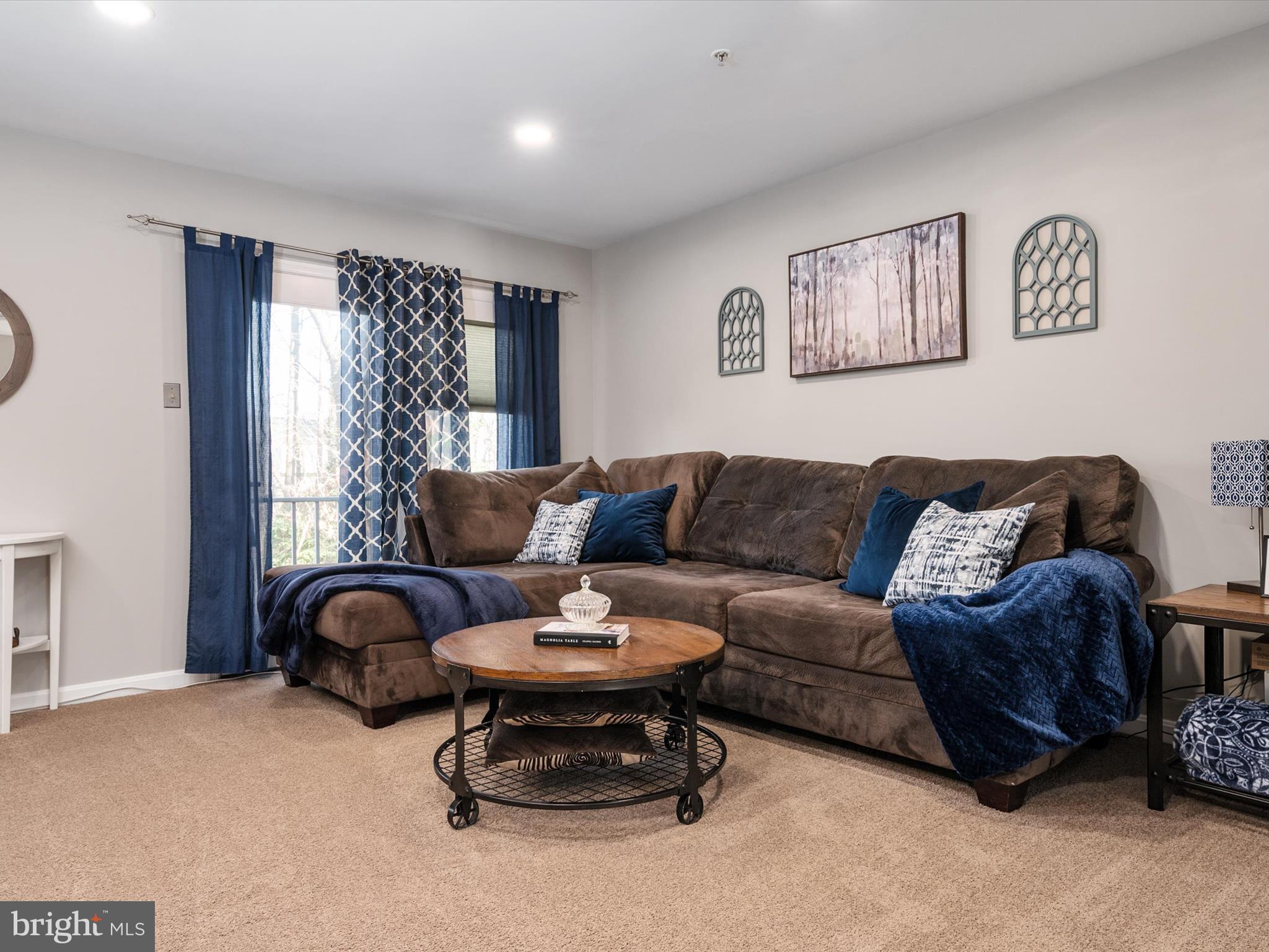 FOX CHASE - Residential