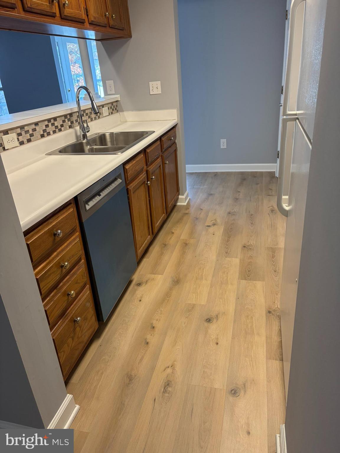 RIVERSIDE - Residential Lease