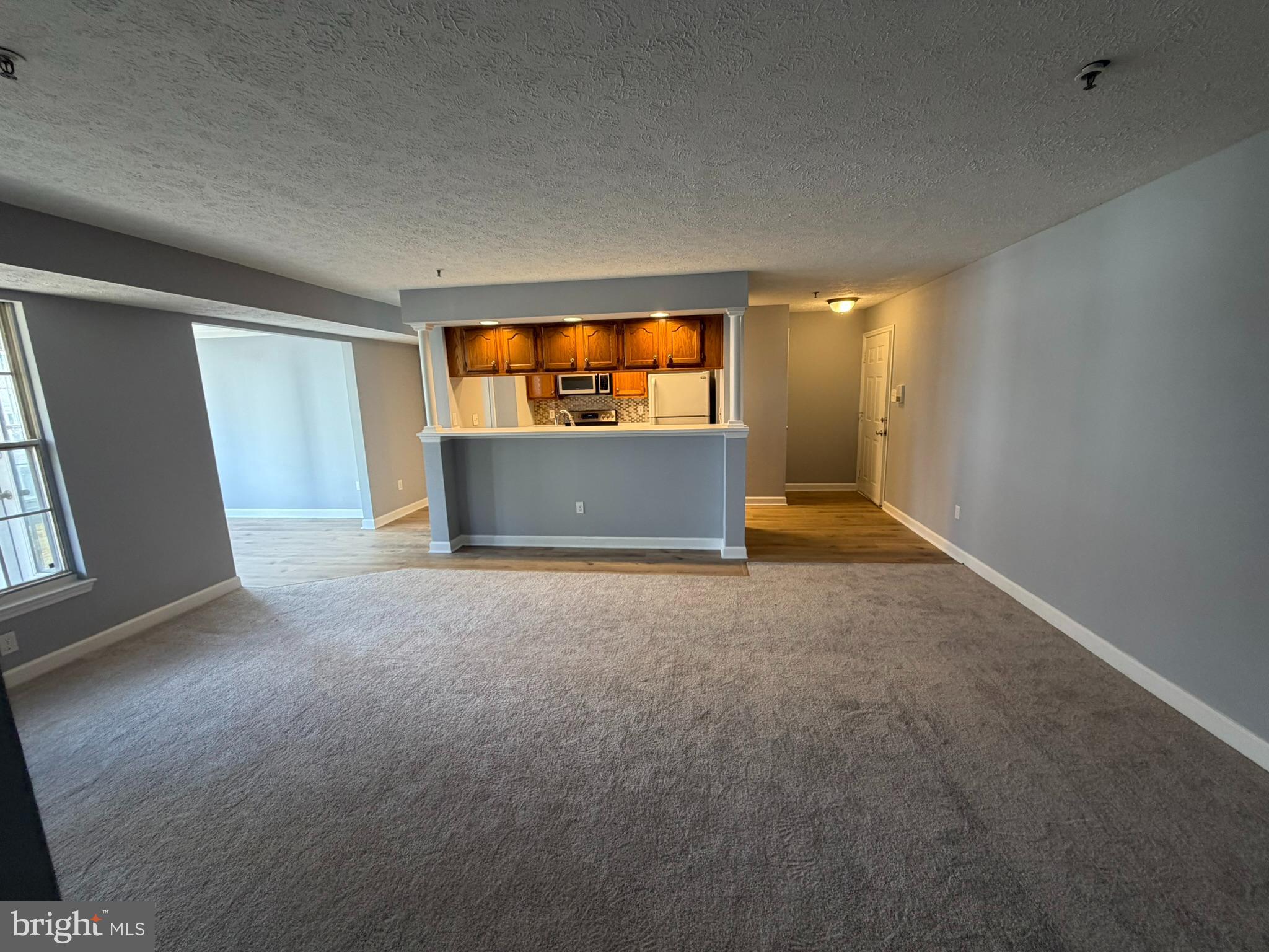 RIVERSIDE - Residential Lease