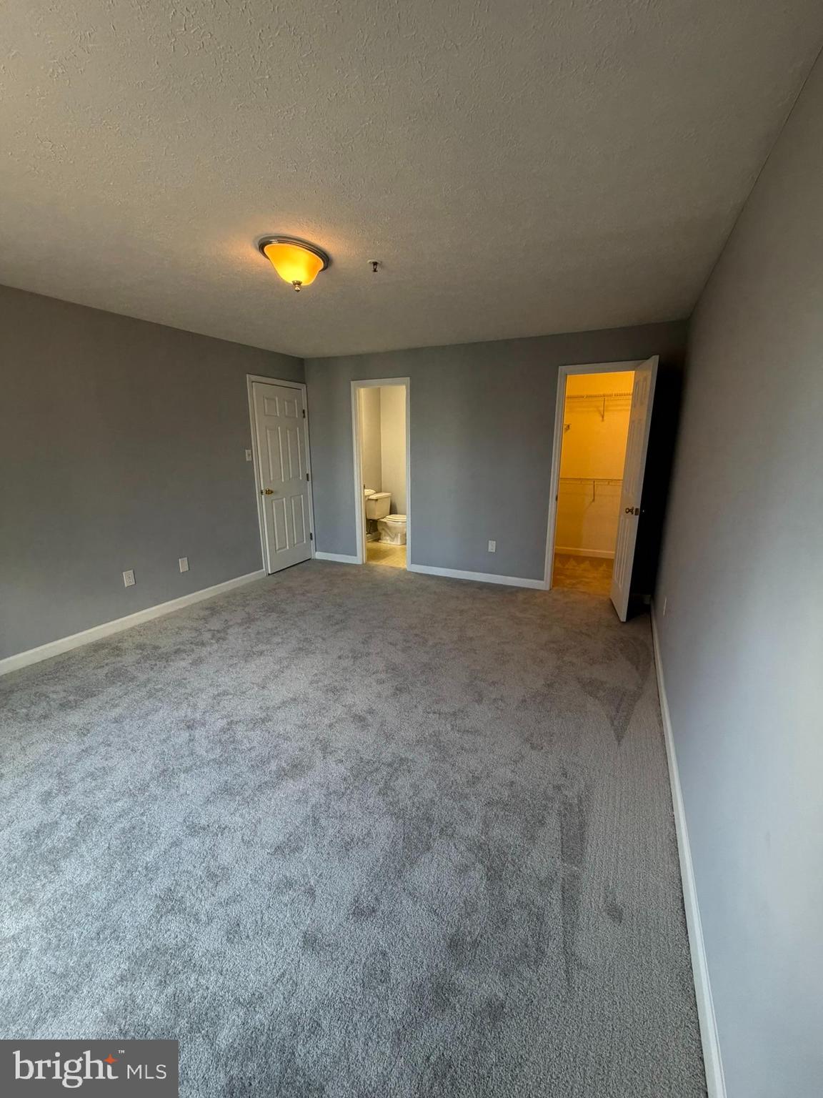 RIVERSIDE - Residential Lease