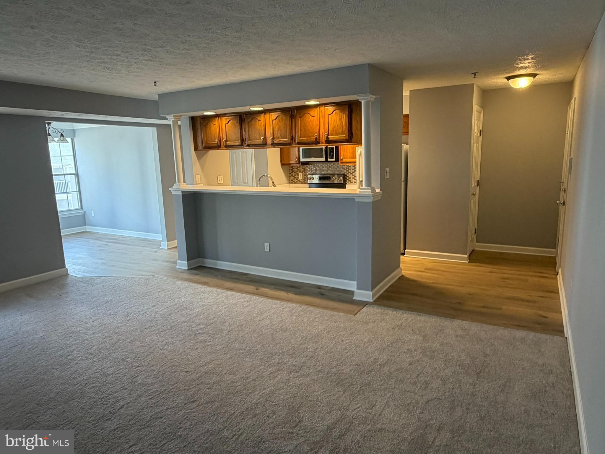 RIVERSIDE - Residential Lease