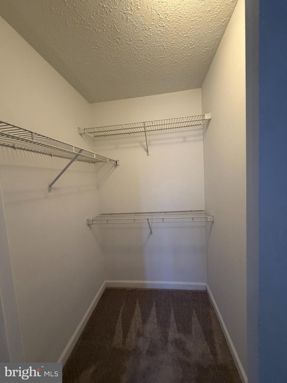 RIVERSIDE - Residential Lease