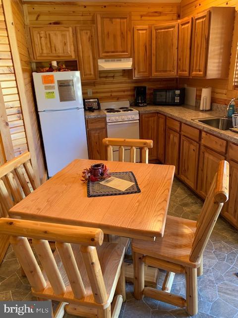 MANN TOWNSHIP - Farm