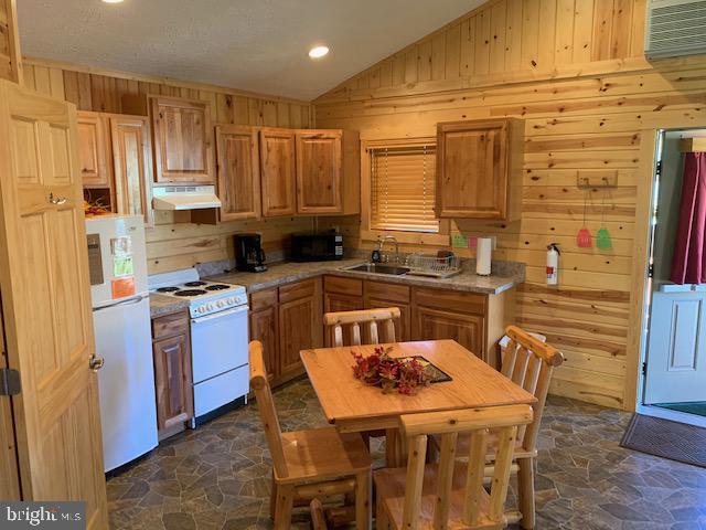 MANN TOWNSHIP - Farm