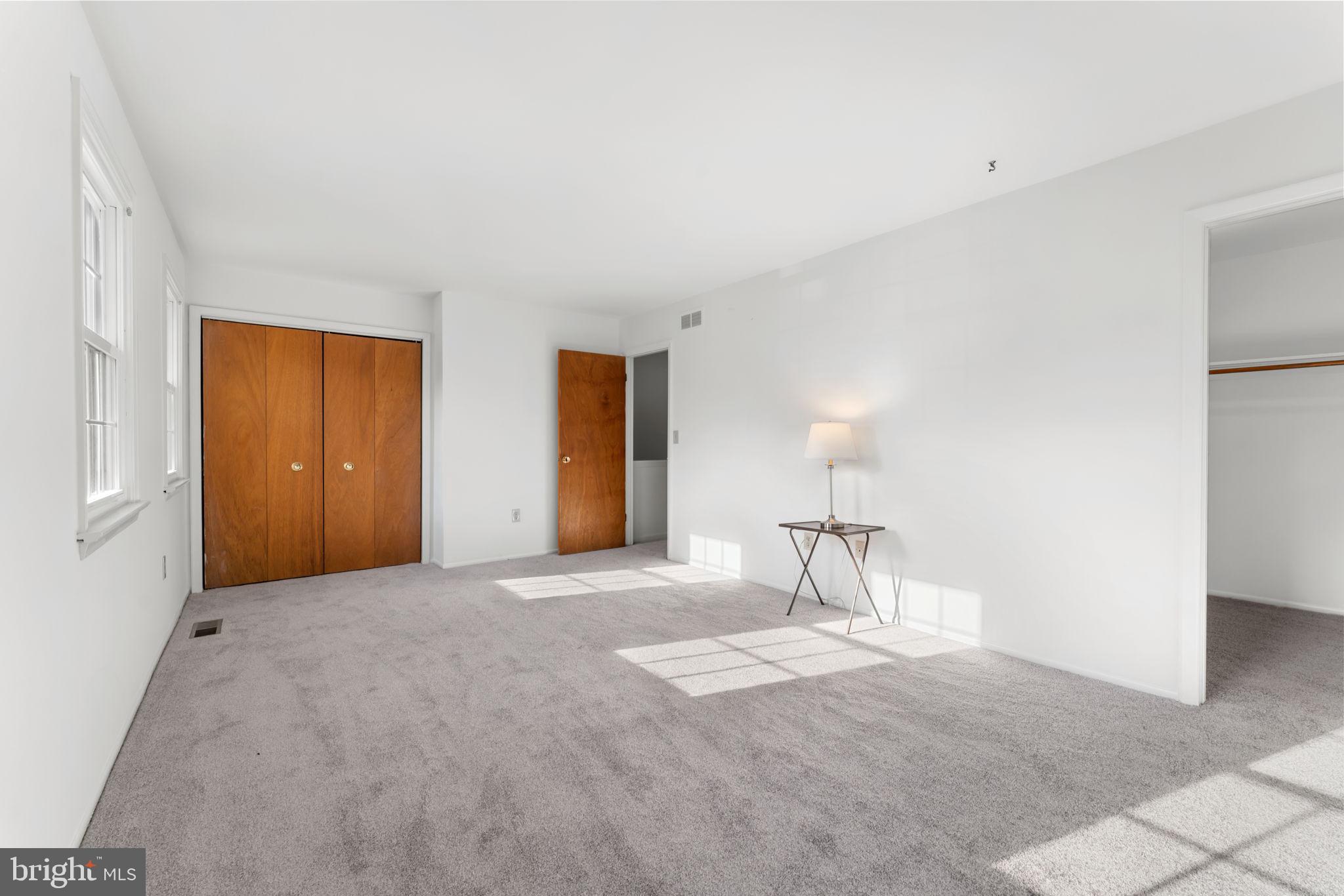 WHISPERING WOODS - Residential