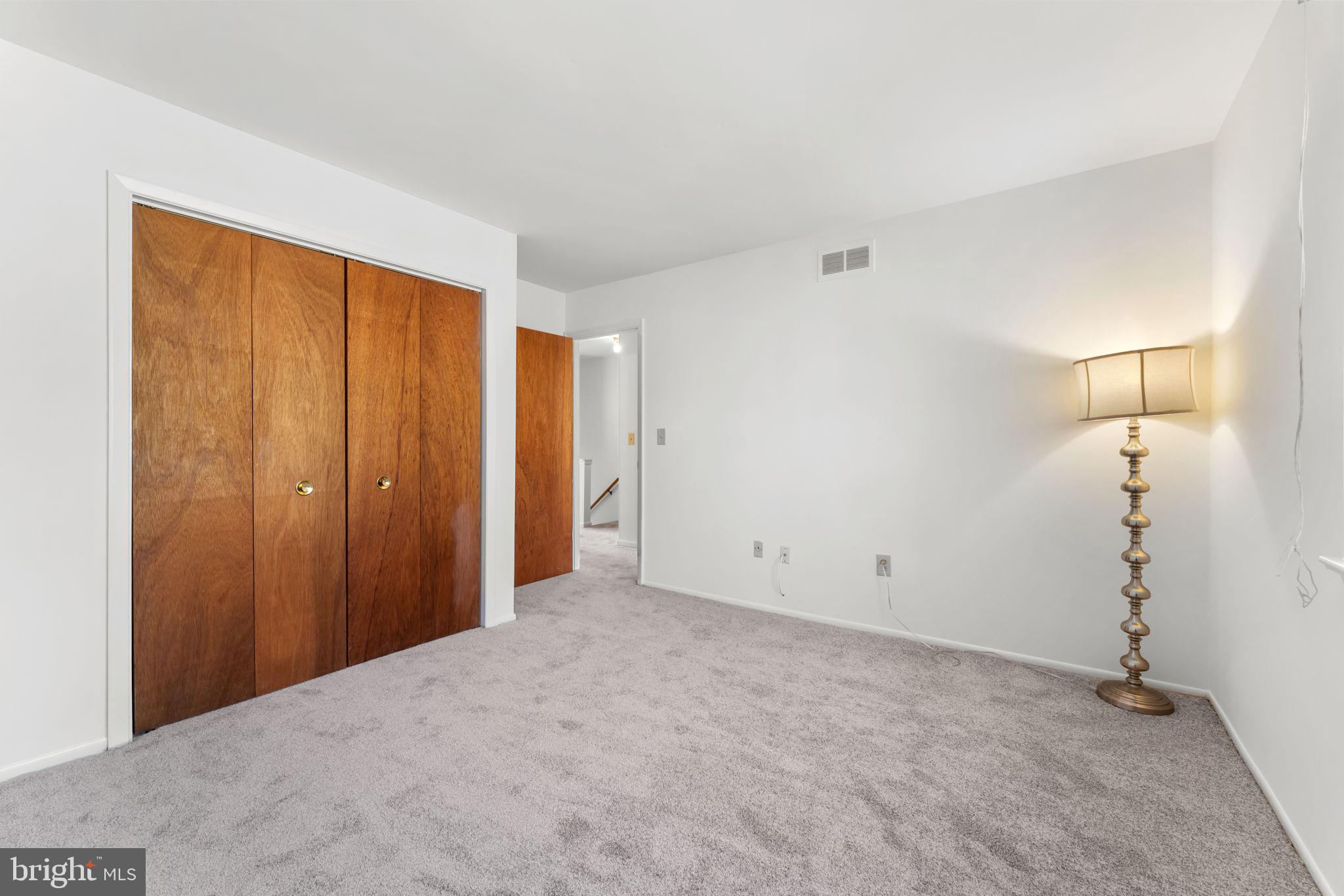 WHISPERING WOODS - Residential