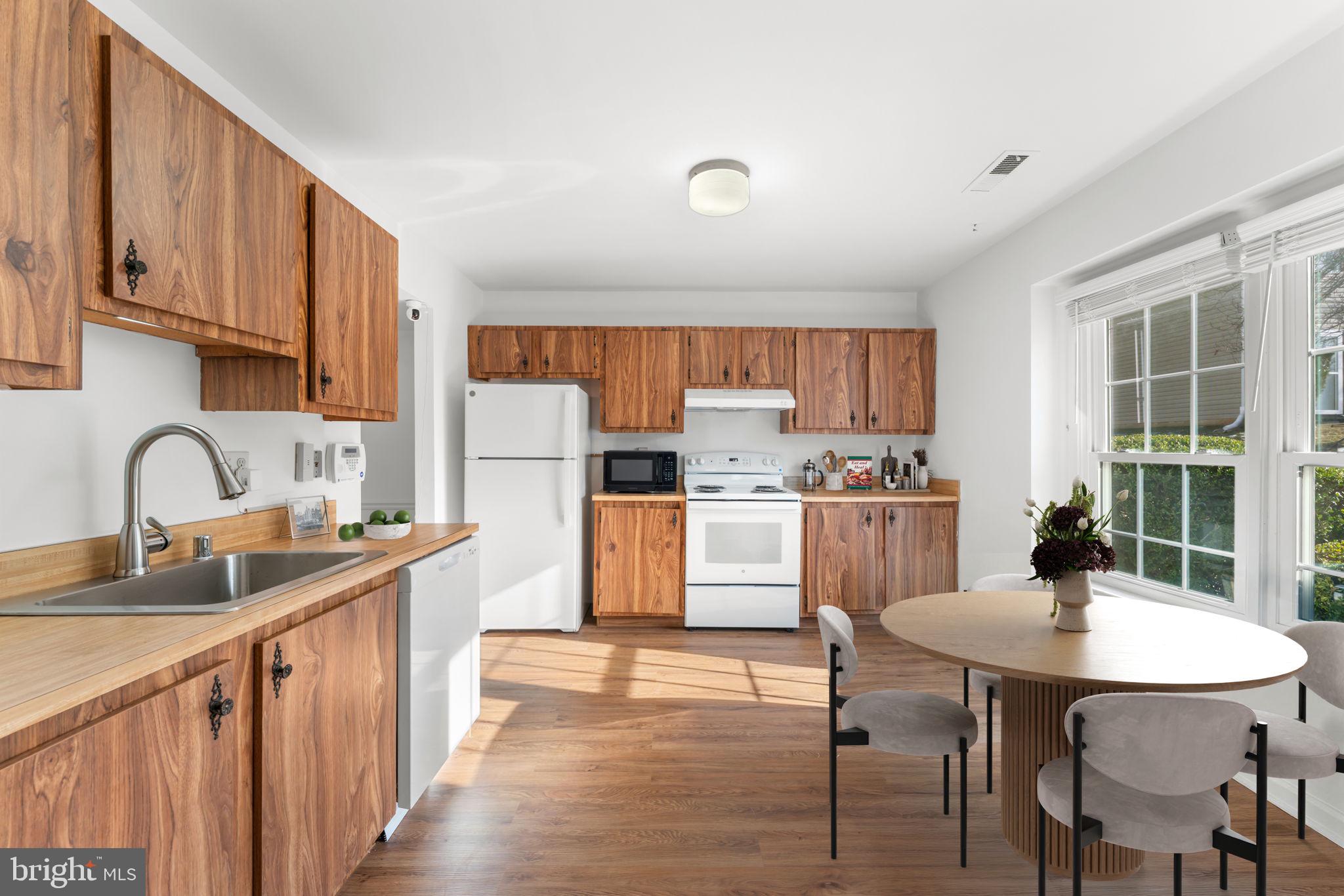 1250 STONEWOOD COURT