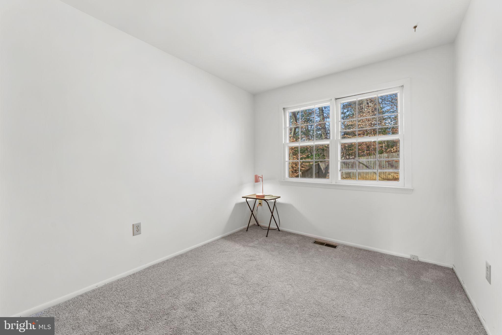 WHISPERING WOODS - Residential