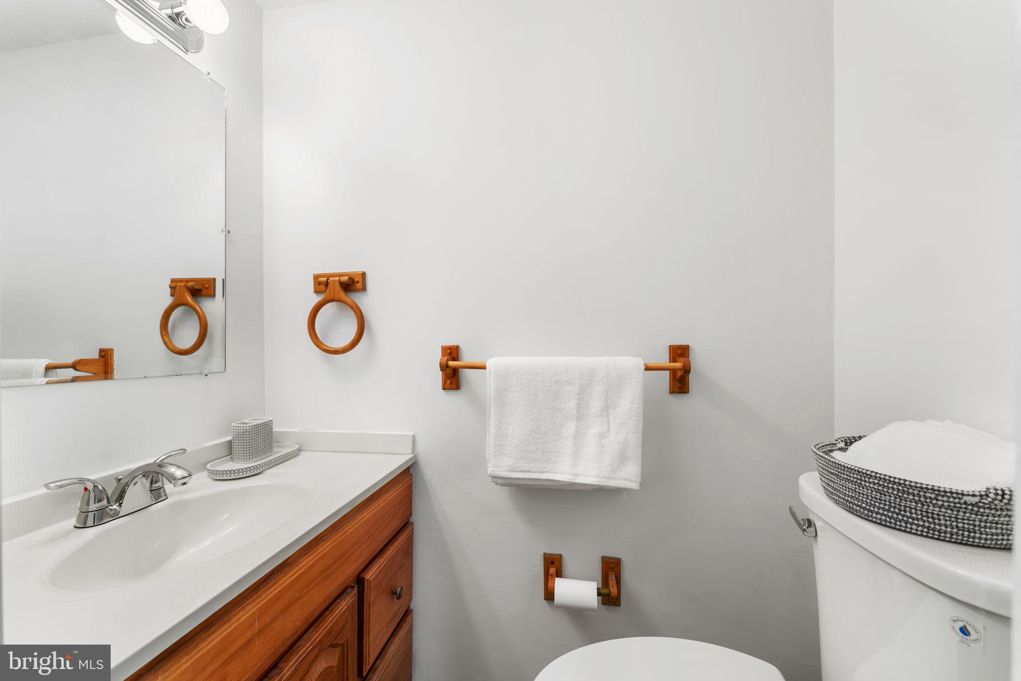 WHISPERING WOODS - Residential