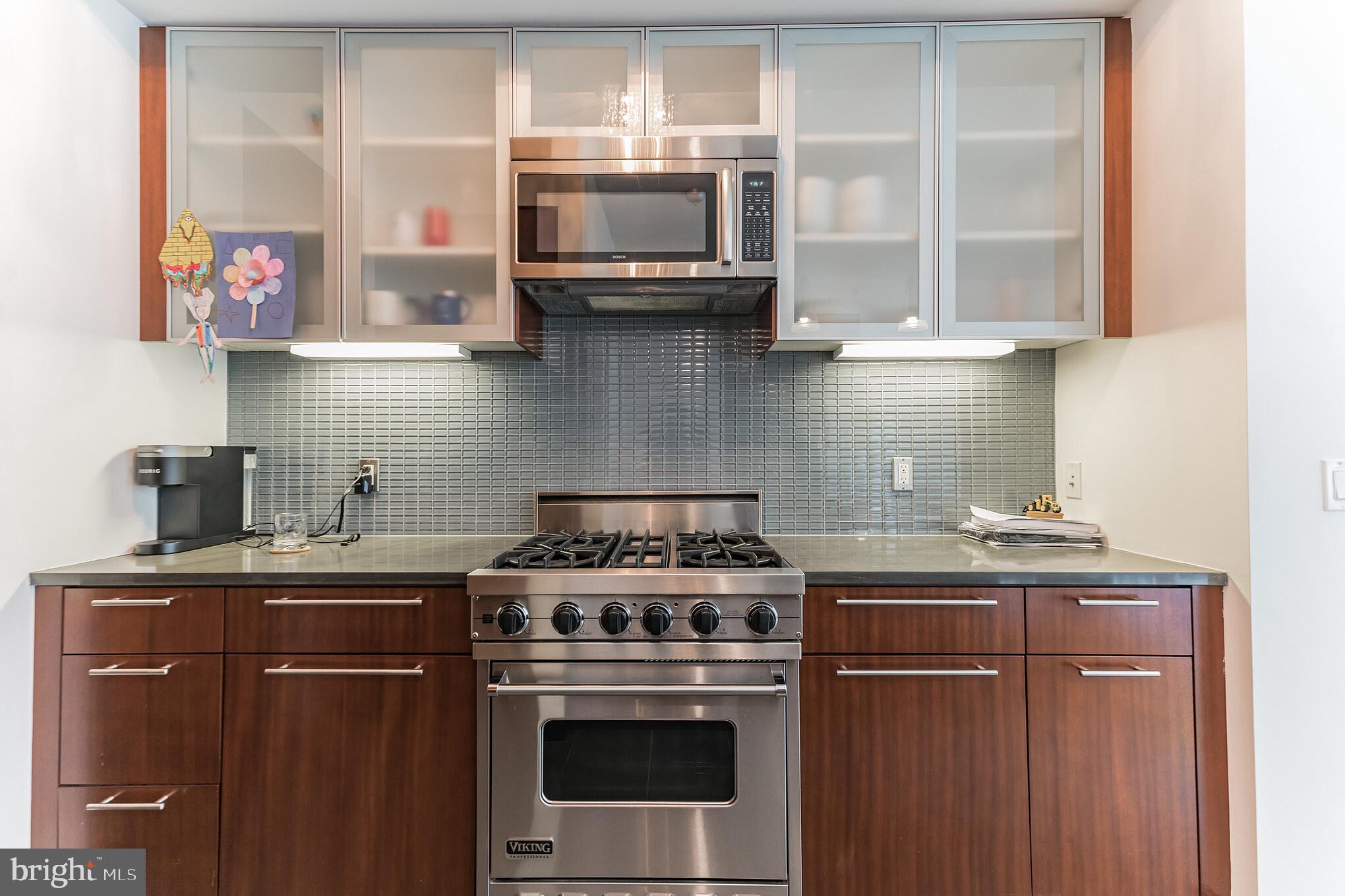 AVENUE OF THE ARTS - Residential Lease