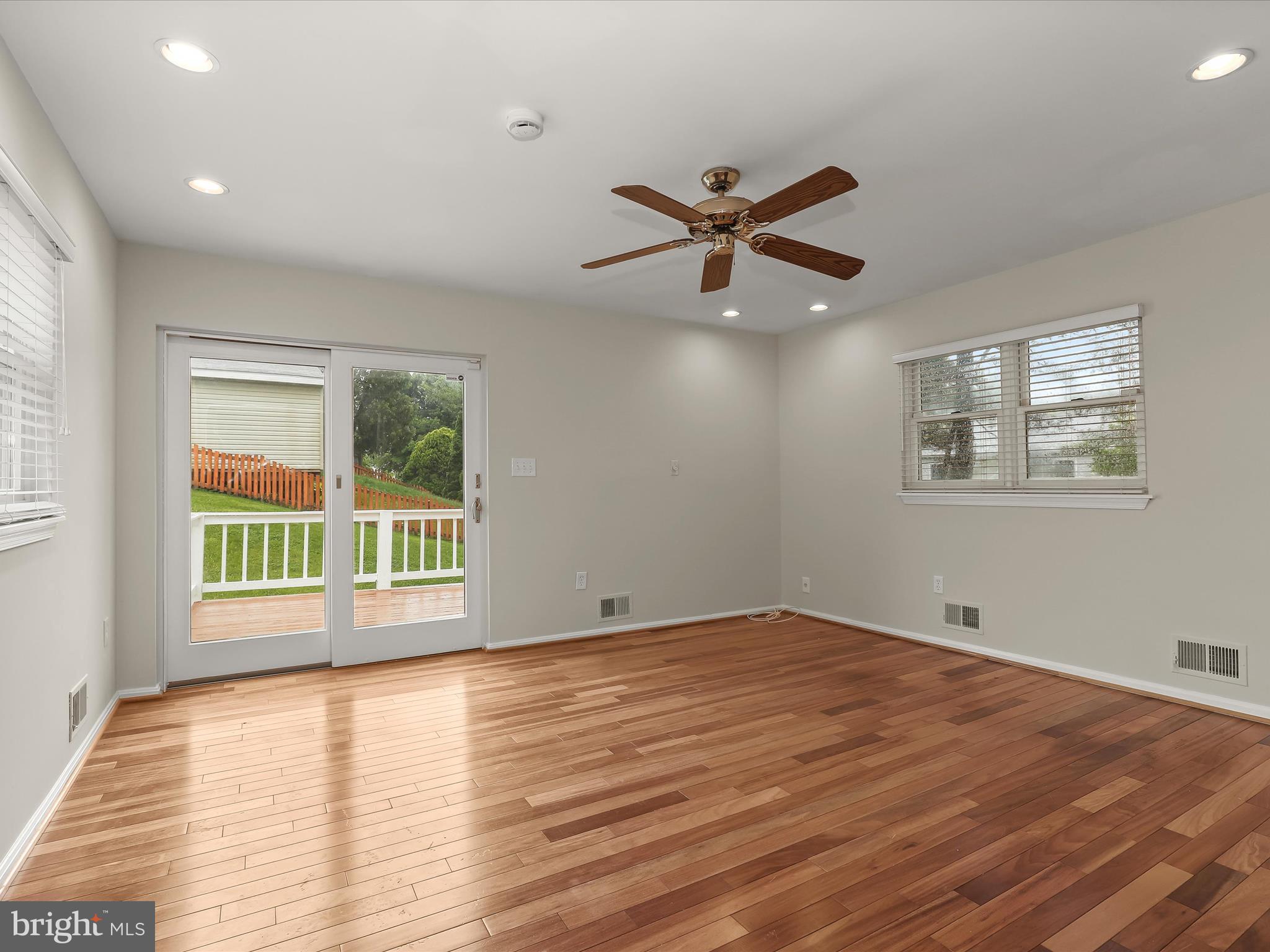 OAKHURST - Residential