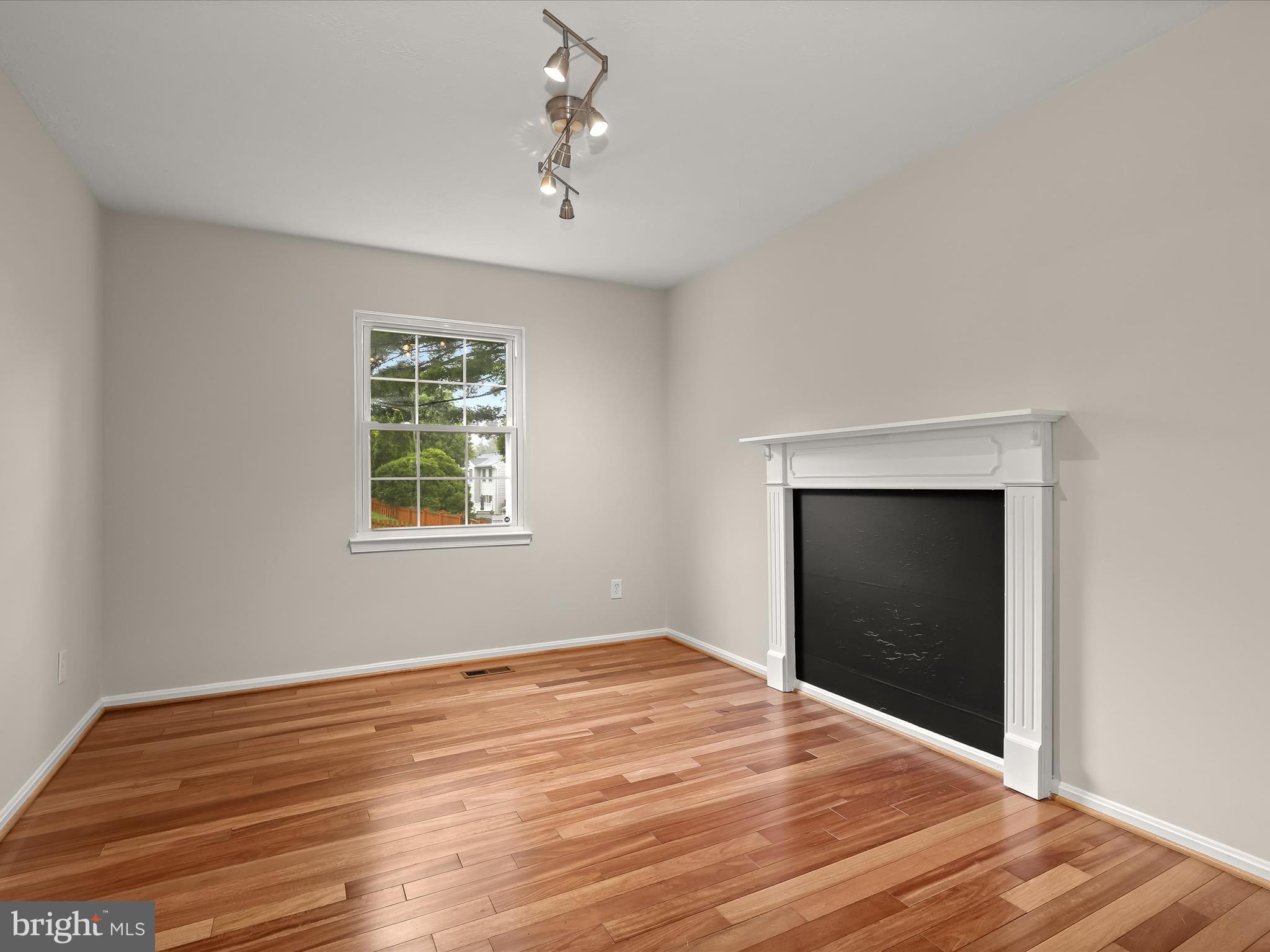 OAKHURST - Residential