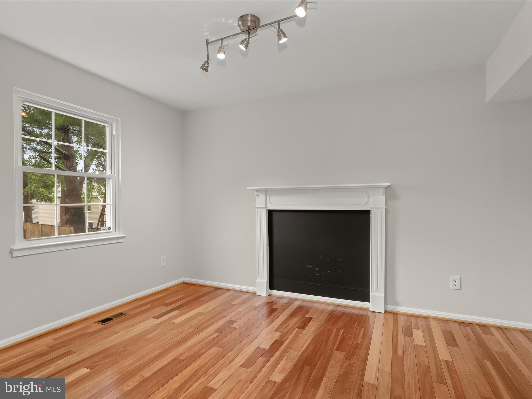 OAKHURST - Residential