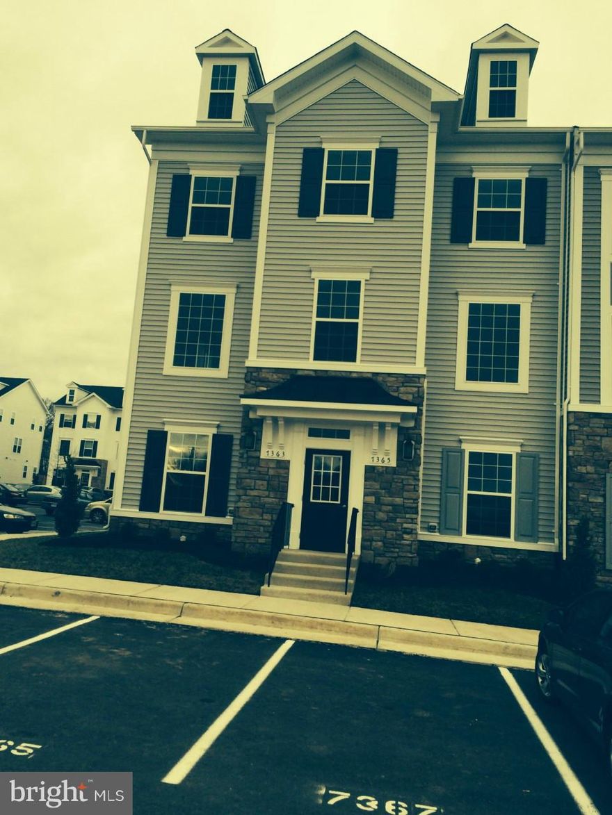 Brand New  Condo Town Home!  Granite, Hardwoods, Tiles in baths and so much more! Just south of Centreville on Rt 28., 55 and 29 3 Bedrooms with 3 full baths. Close to shopping center.