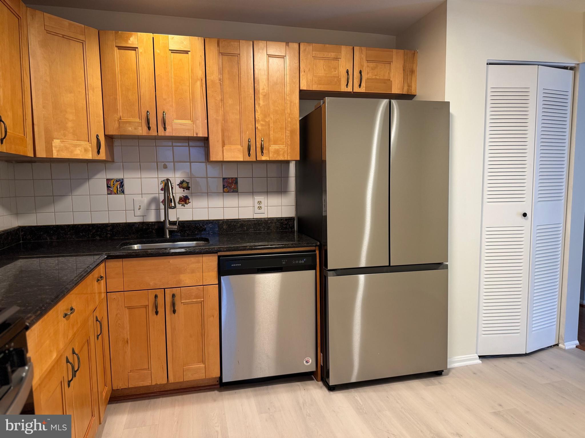 HERITAGE COURT - Residential