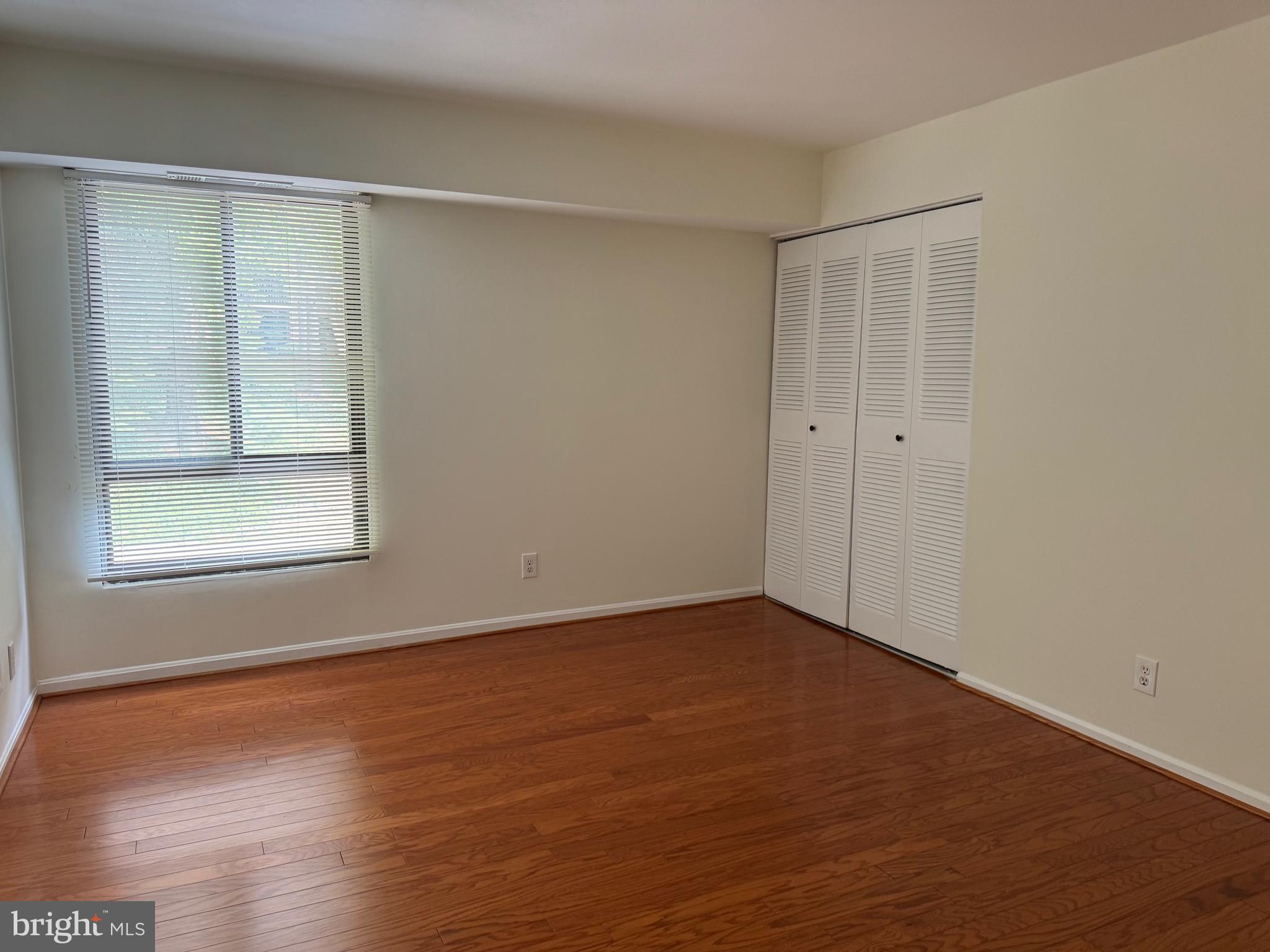 HERITAGE COURT - Residential