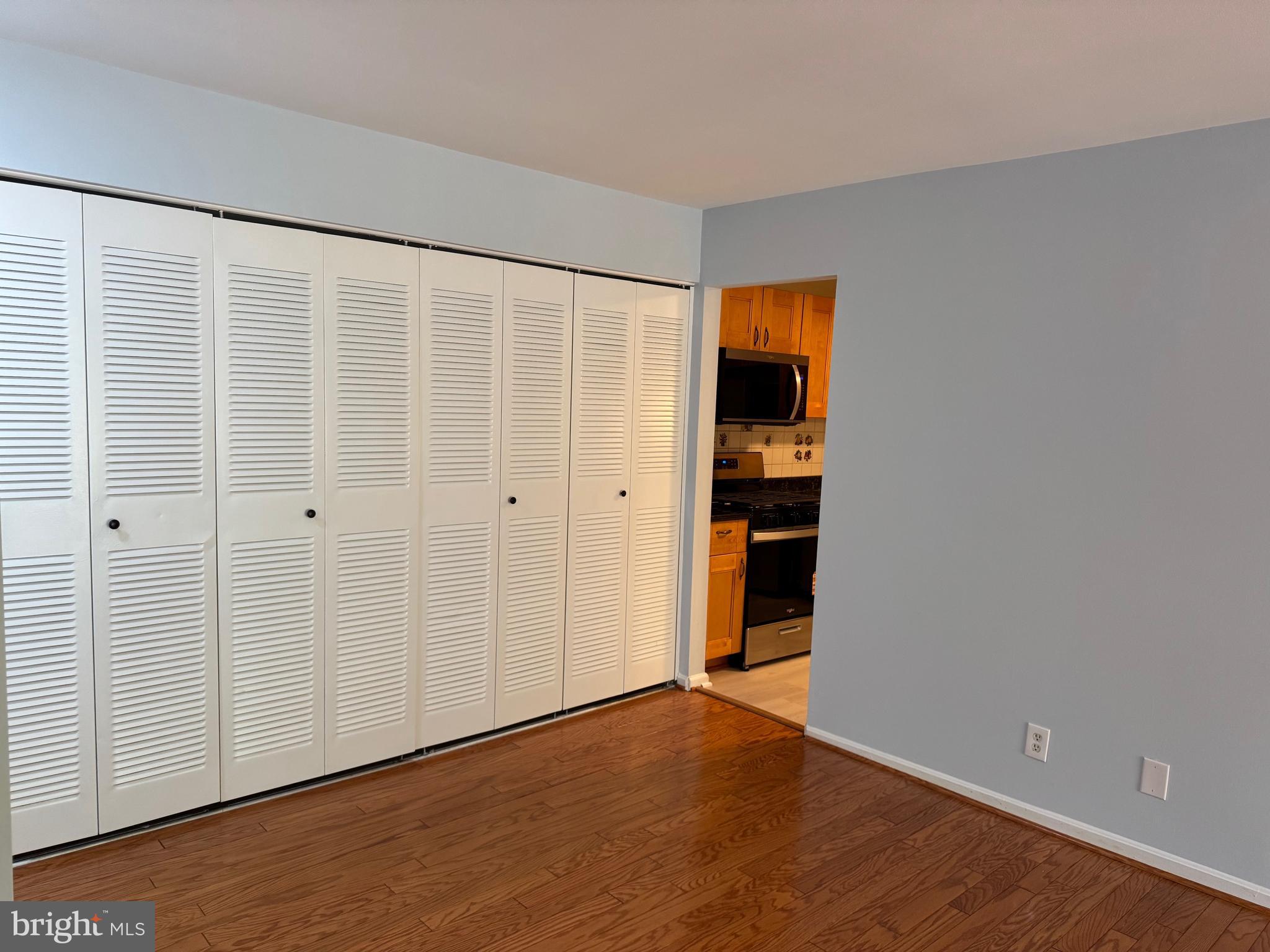 HERITAGE COURT - Residential