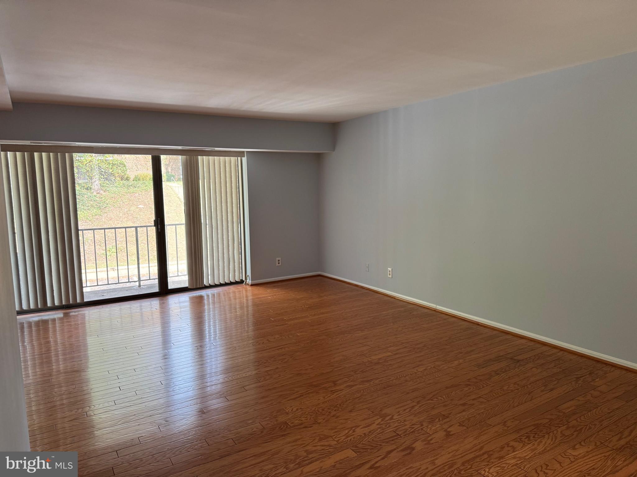 HERITAGE COURT - Residential