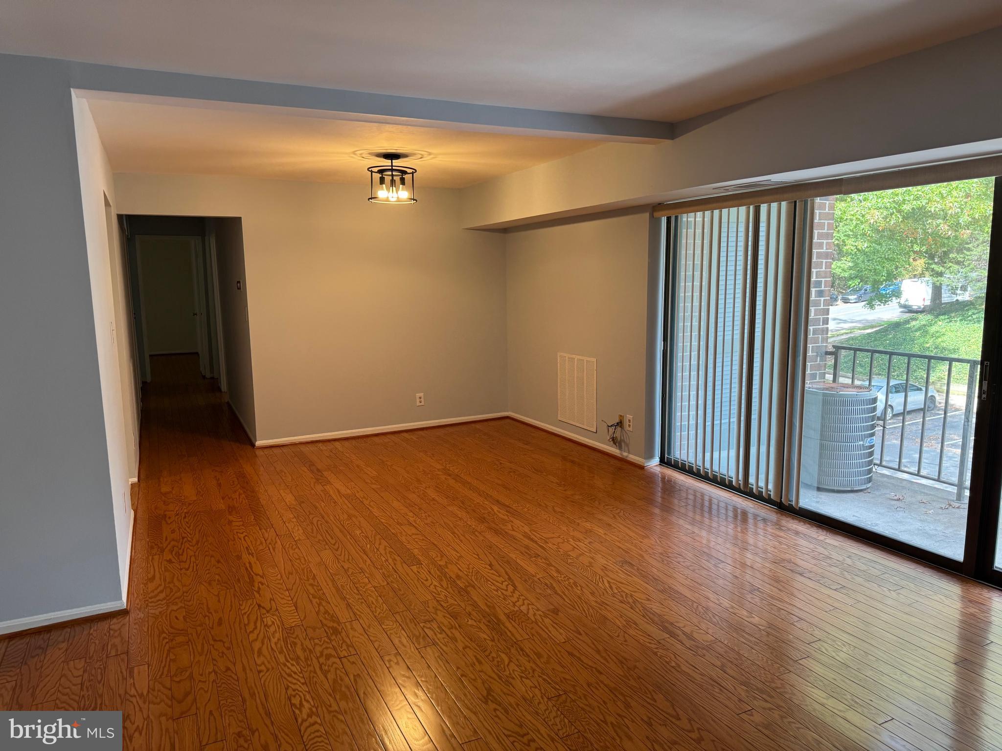 HERITAGE COURT - Residential