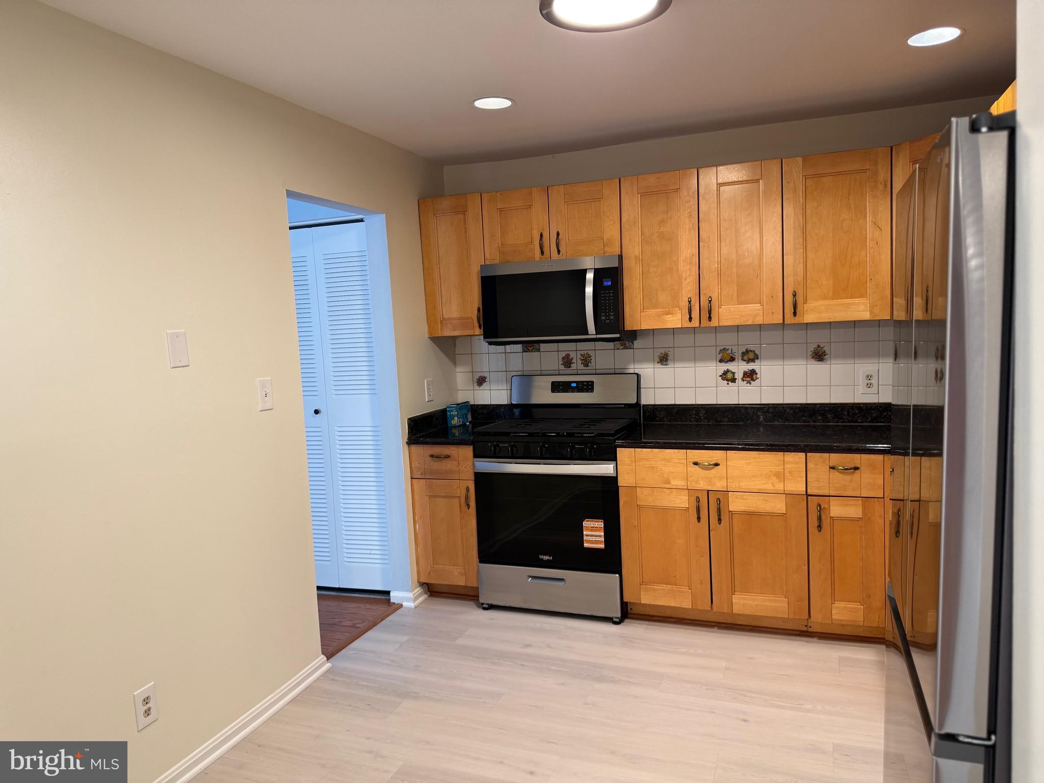 HERITAGE COURT - Residential