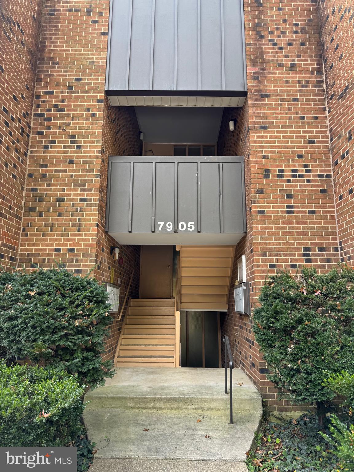 7905 DASSETT COURT 304