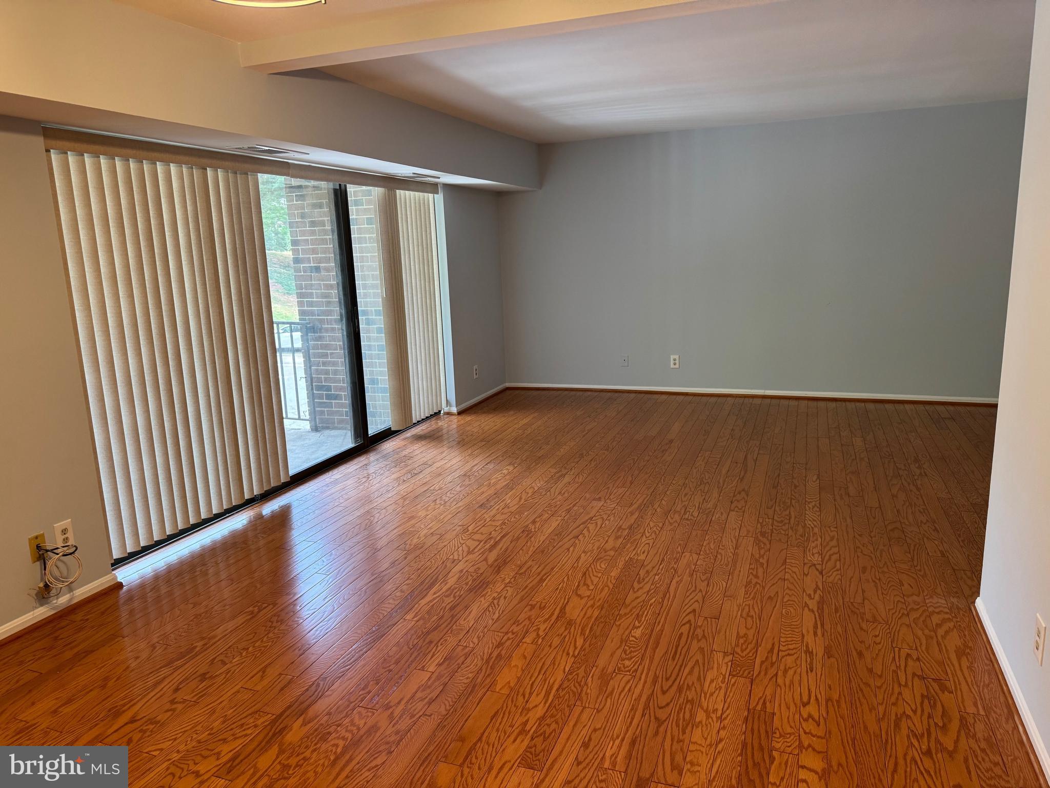 HERITAGE COURT - Residential