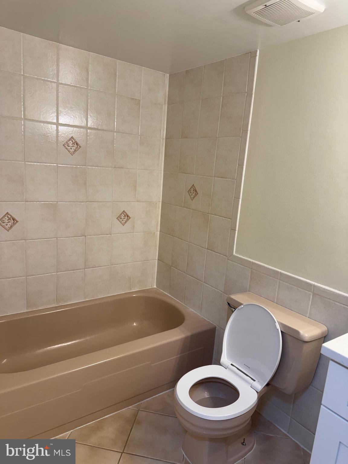 HERITAGE COURT - Residential