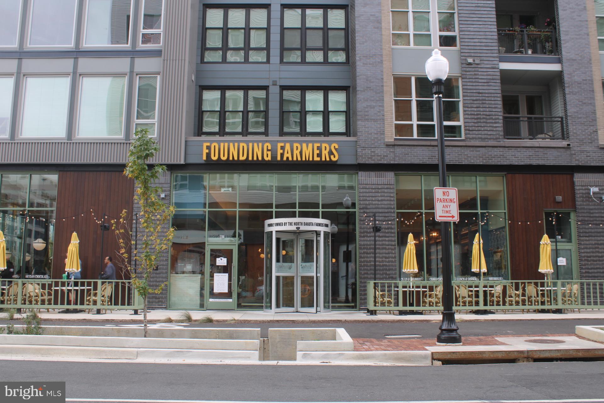 POTOMAC  YARDS - Residential