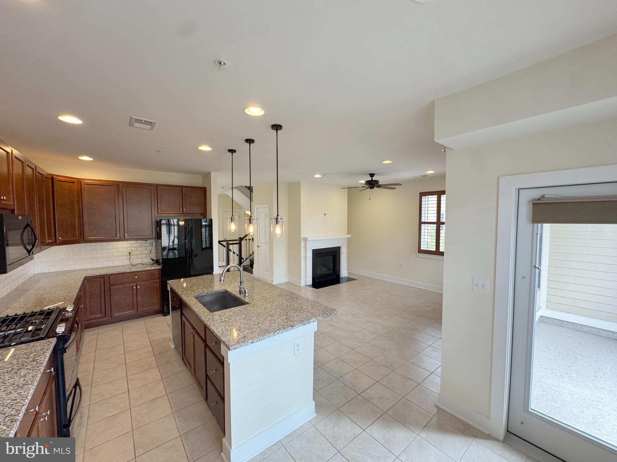 POTOMAC  YARDS - Residential