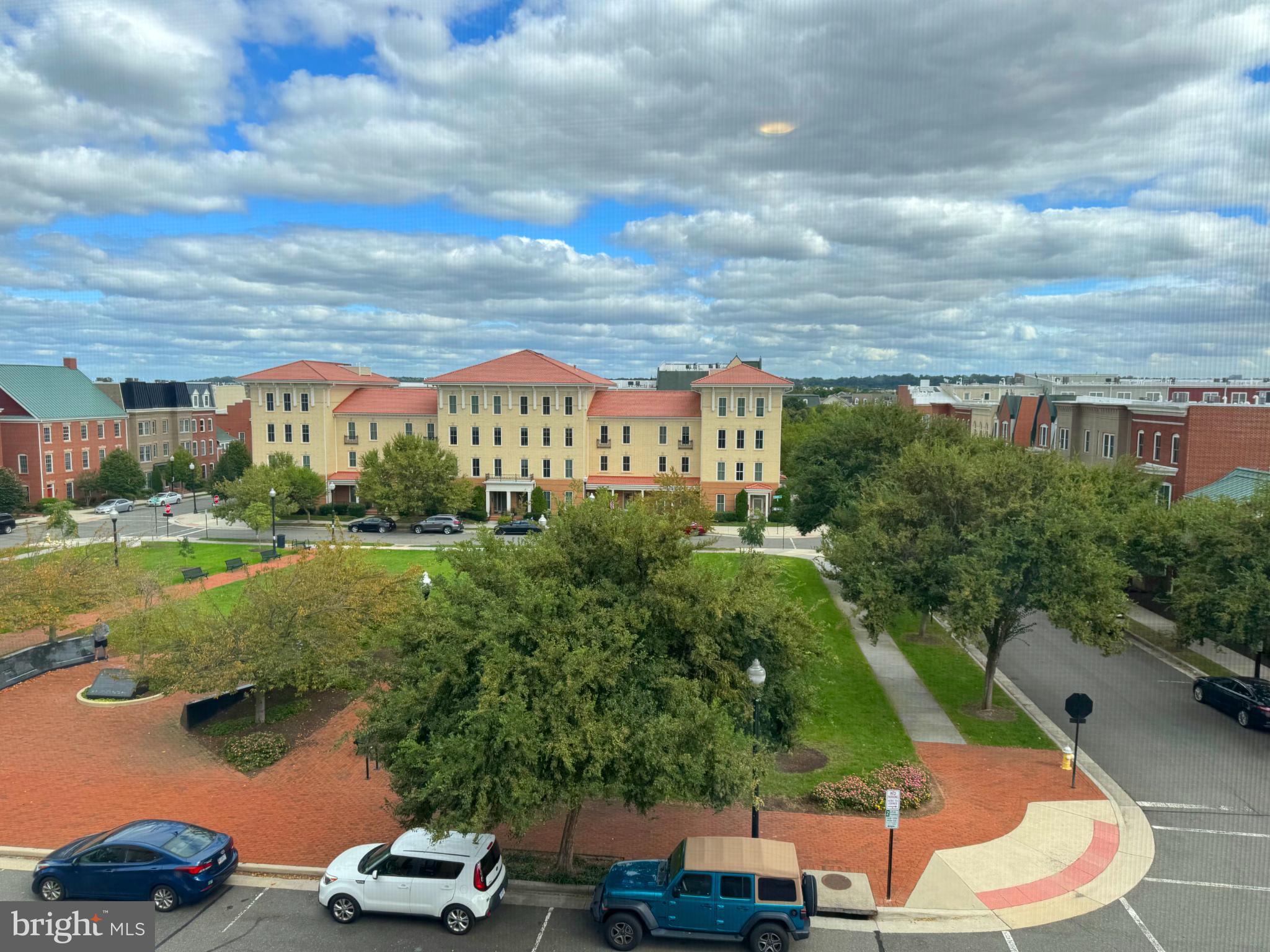 POTOMAC  YARDS - Residential