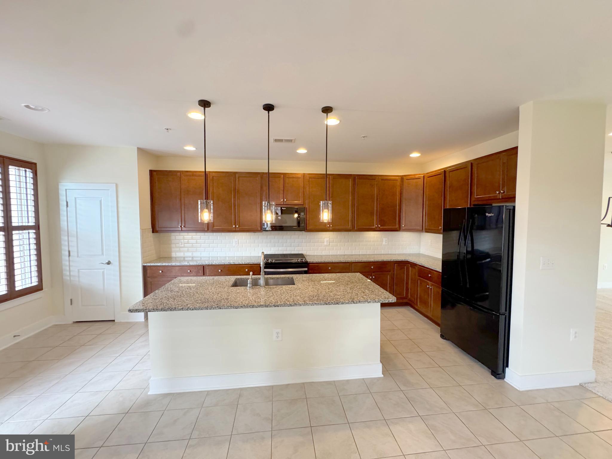 POTOMAC  YARDS - Residential