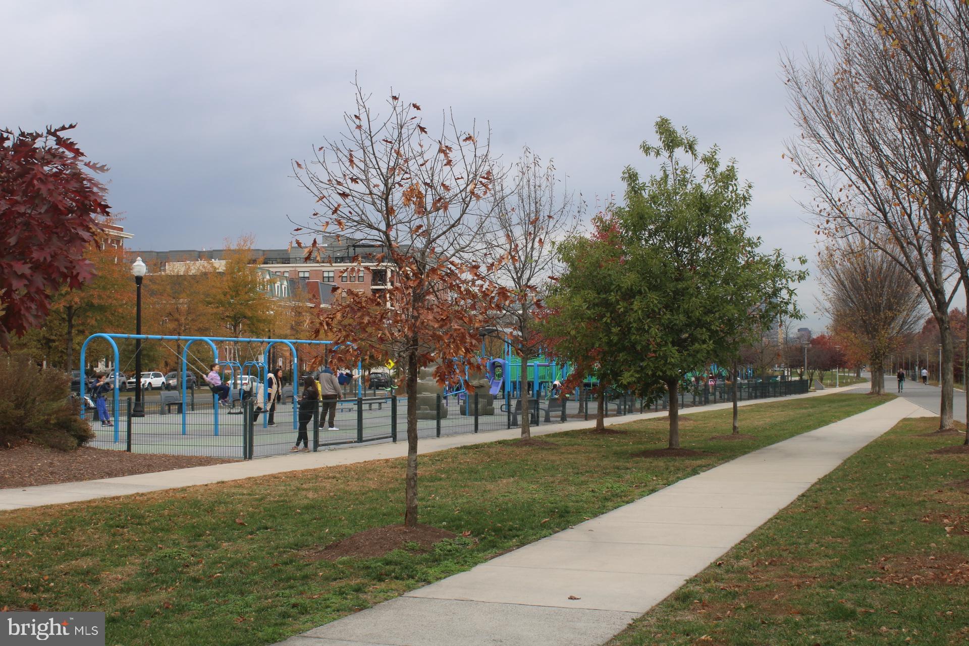 POTOMAC  YARDS - Residential