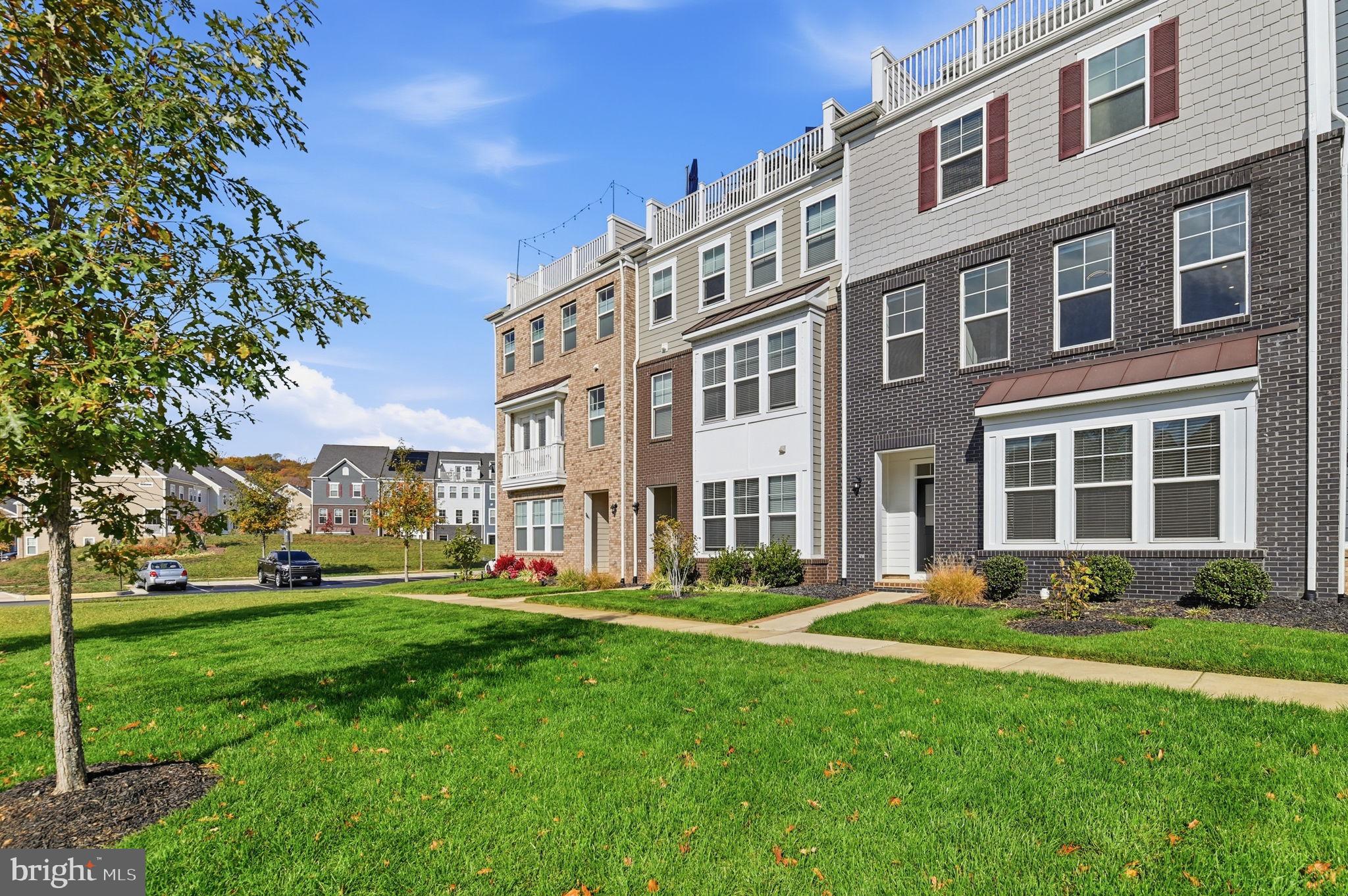 1490 MEADOWLARK GLEN ROAD