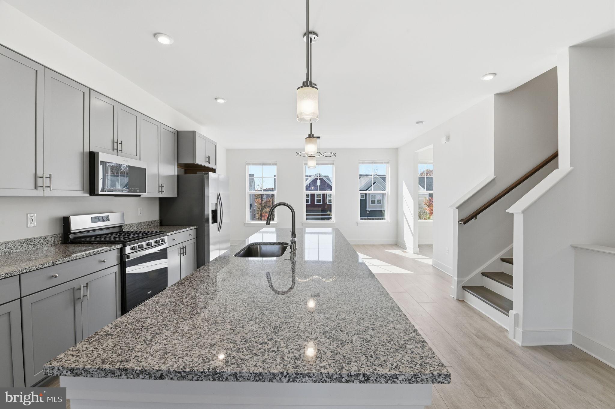 POTOMAC SHORES - Residential